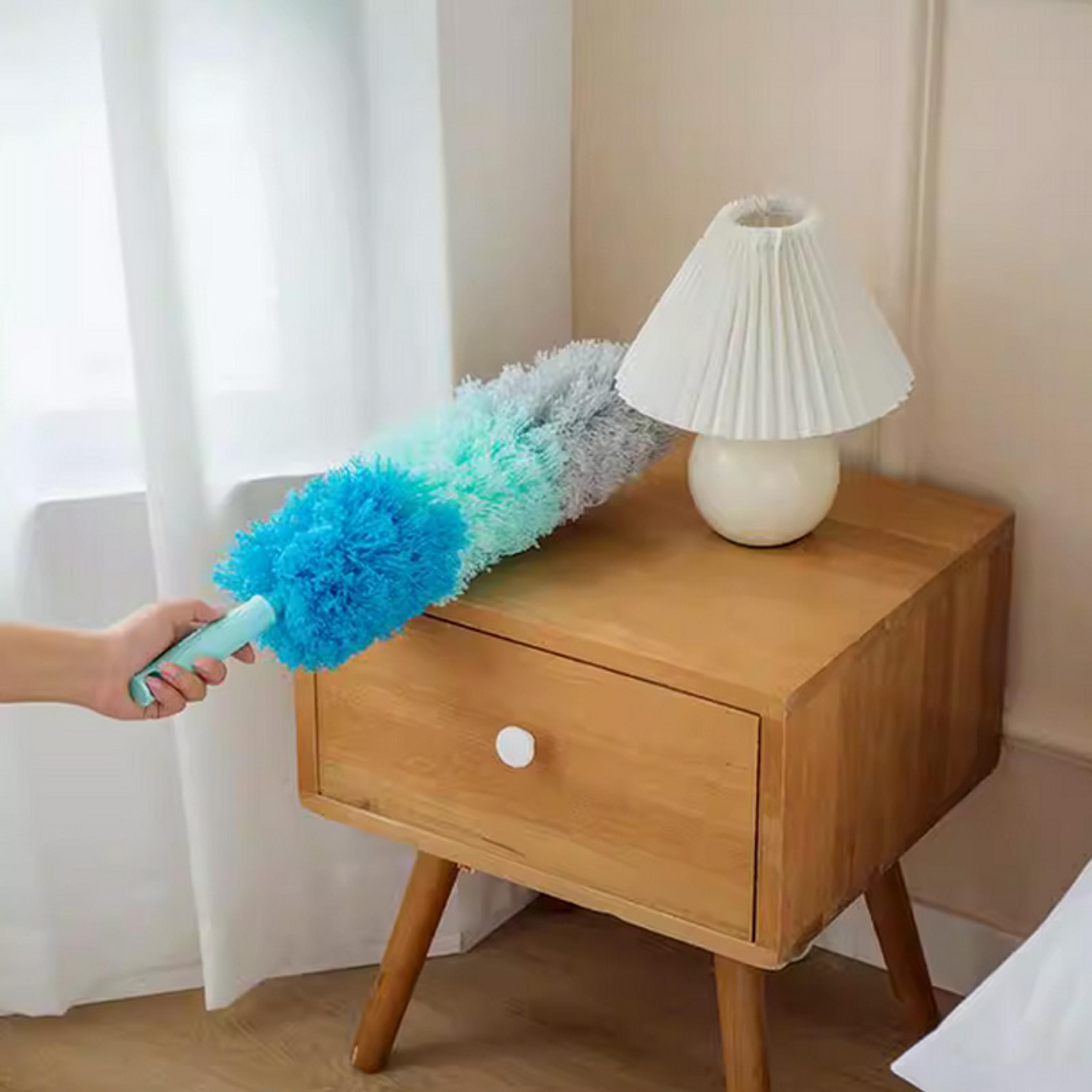 electrostatic retractable duster for home dust cleaning and easy reach areas