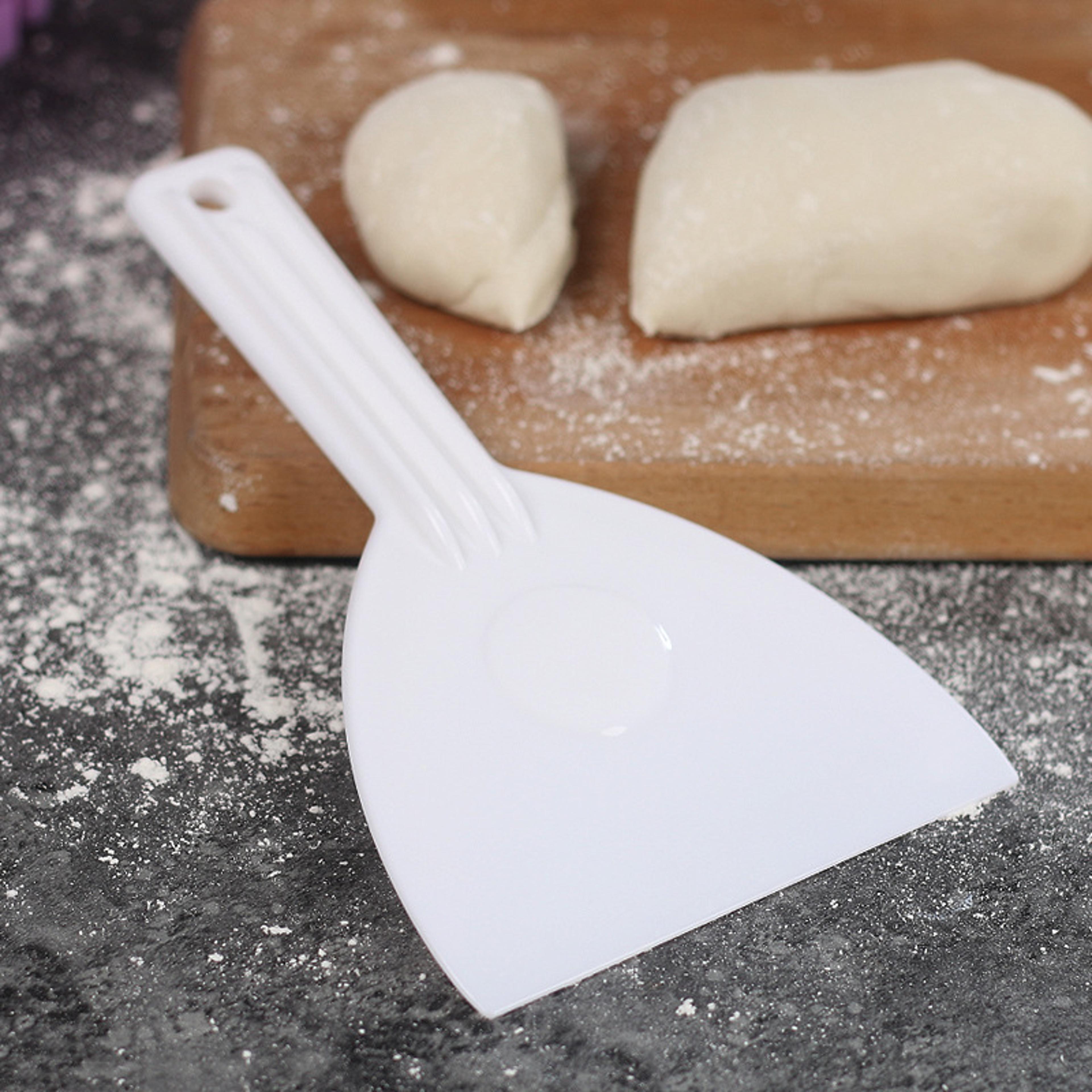 triangle cake scraper tool for baking dough cutting and chocolate decorating