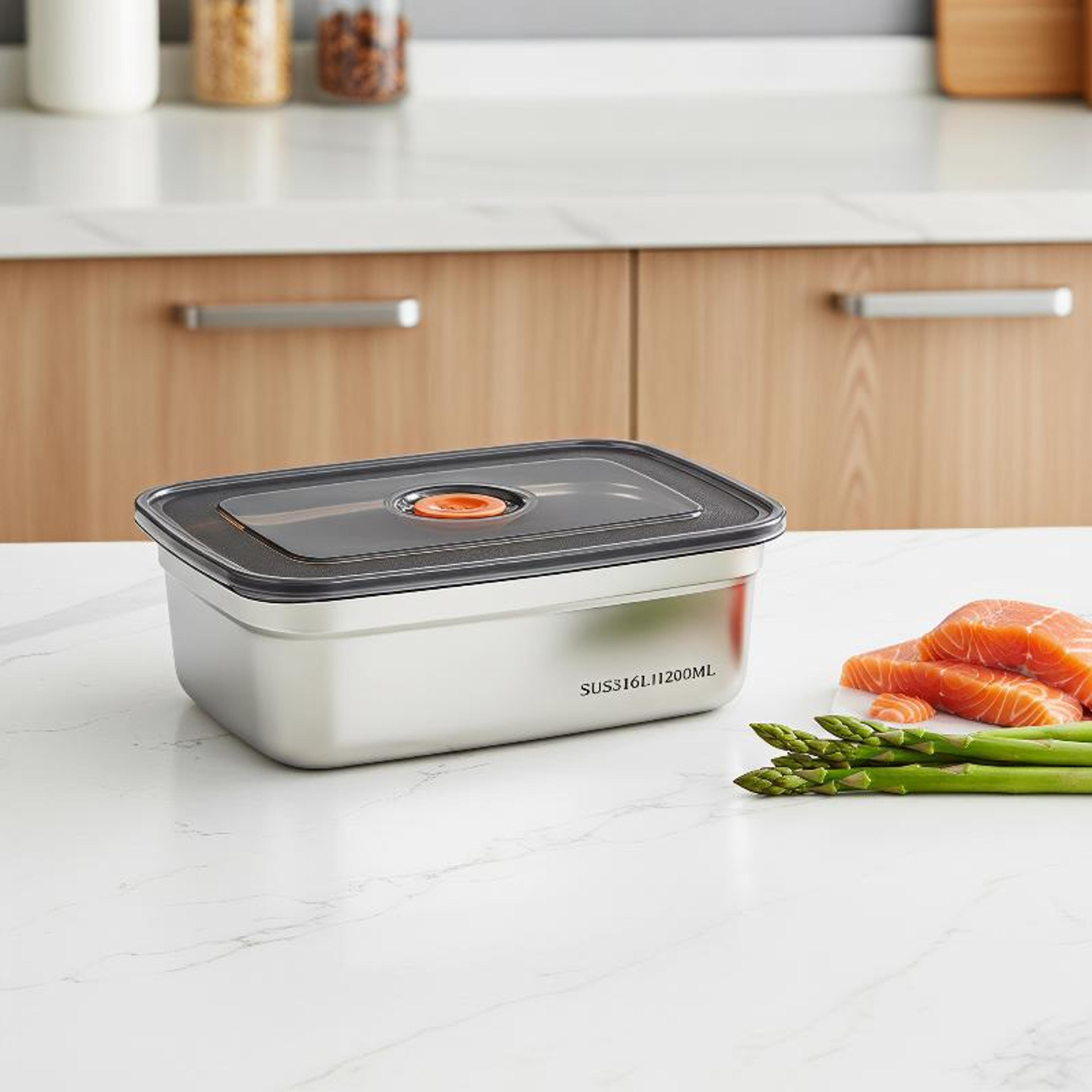 large capacity stainless steel lunch box with sealed lid for meal prep and food storage