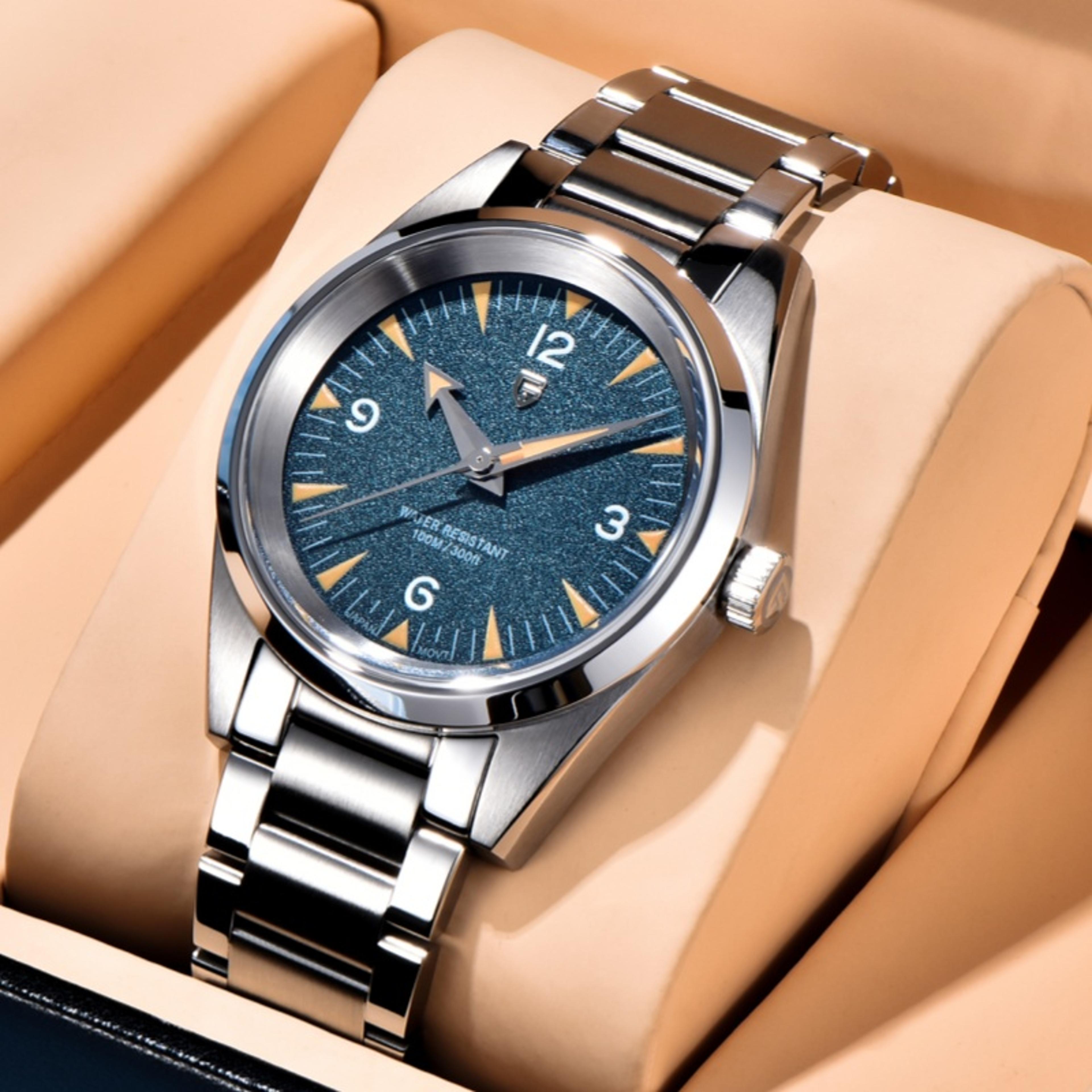 mens quartz watch with sapphire crystal and water resistance