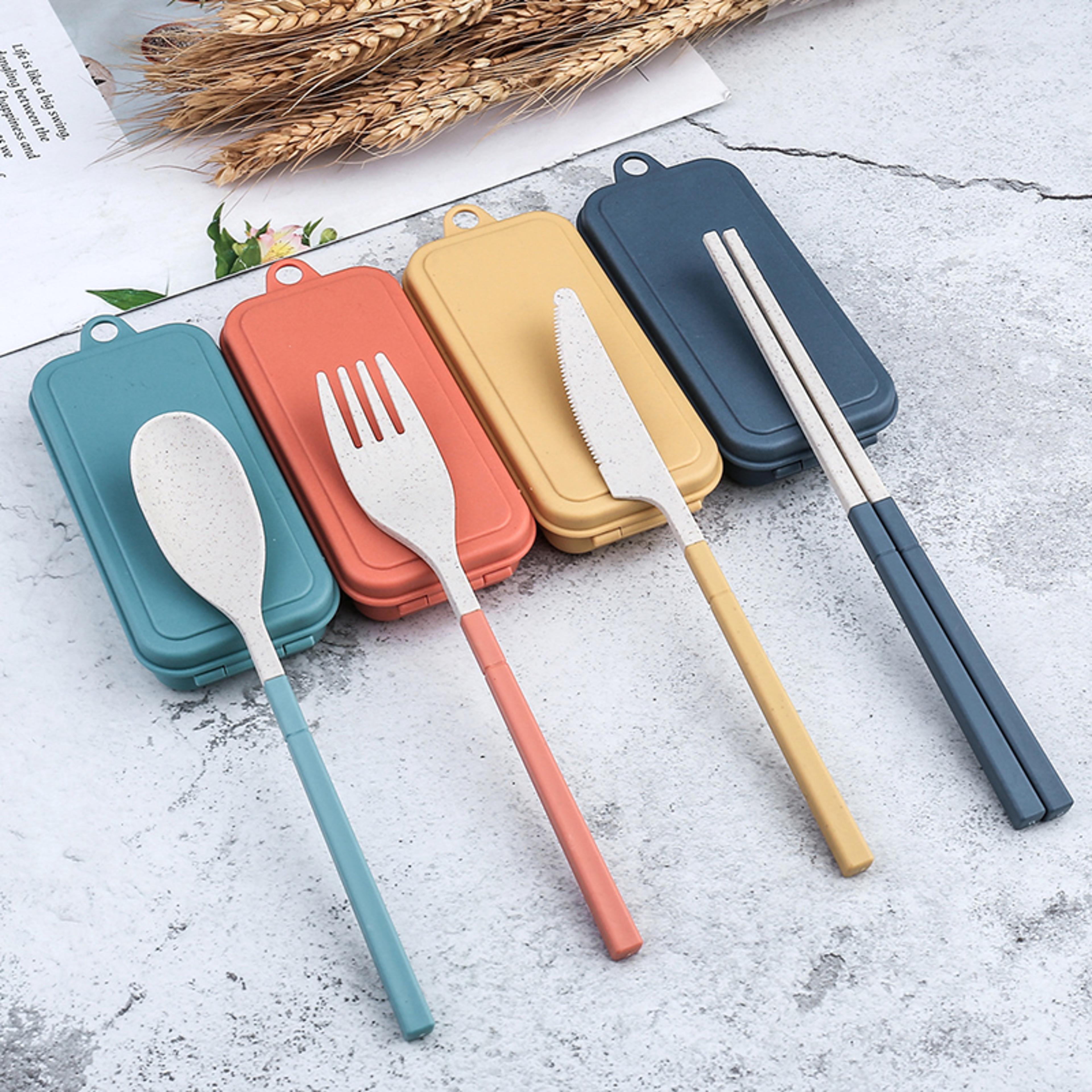 portable wheat straw cutlery set with detachable travel utensils