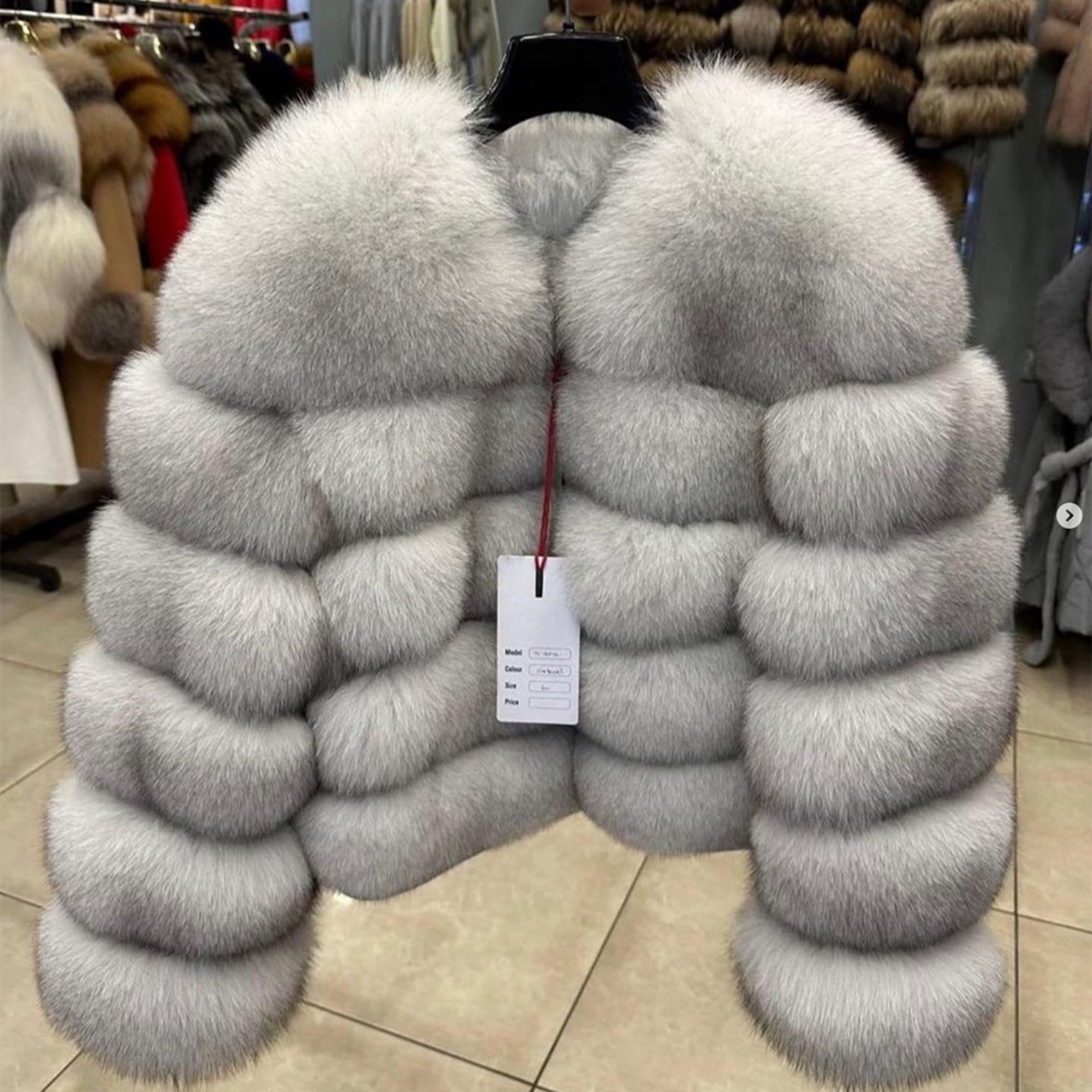 womens real fox fur winter coat with o-neck collar and slim fit