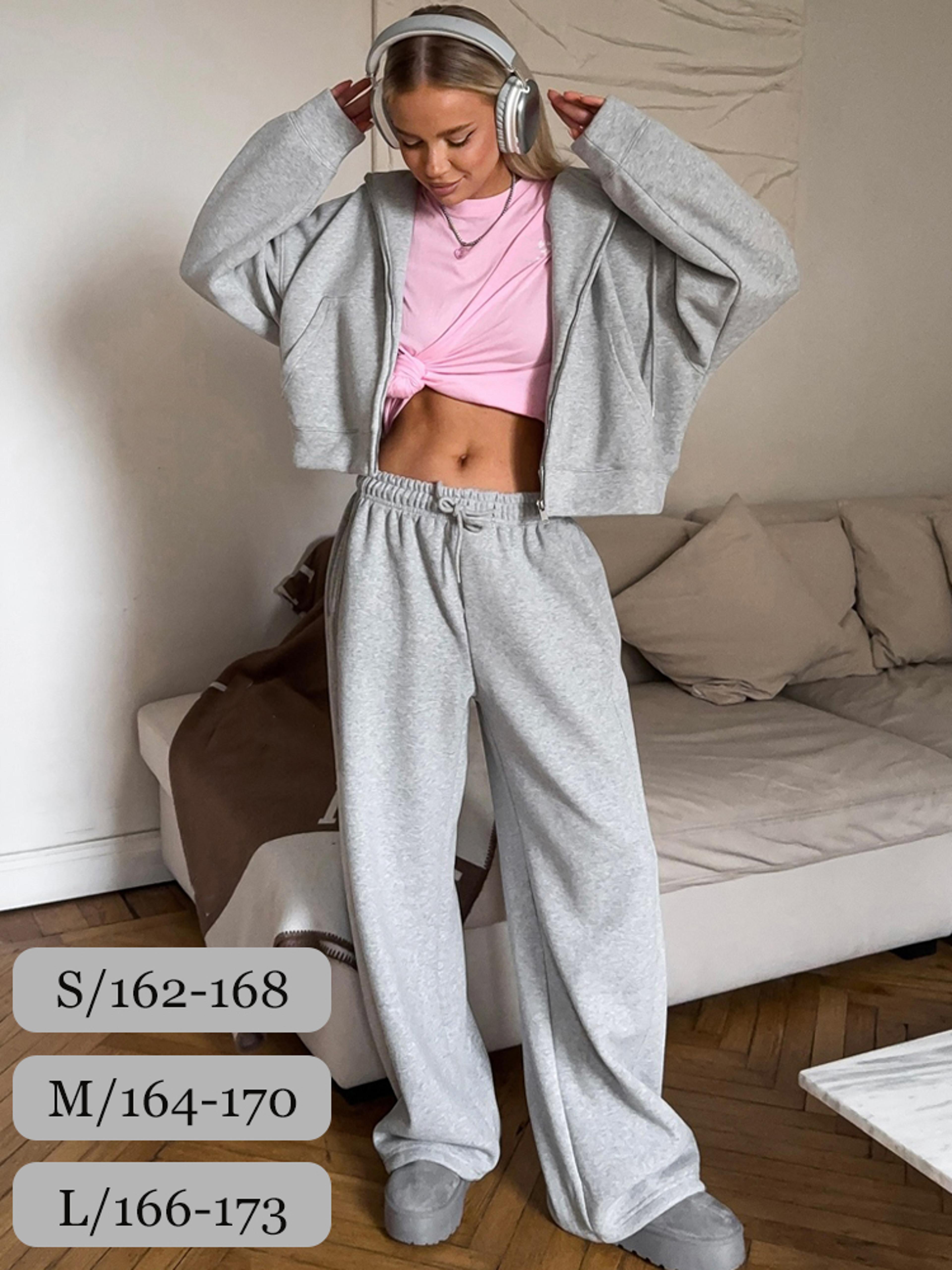 womens two-piece tracksuit set with hooded zip-up top and wide-leg pants