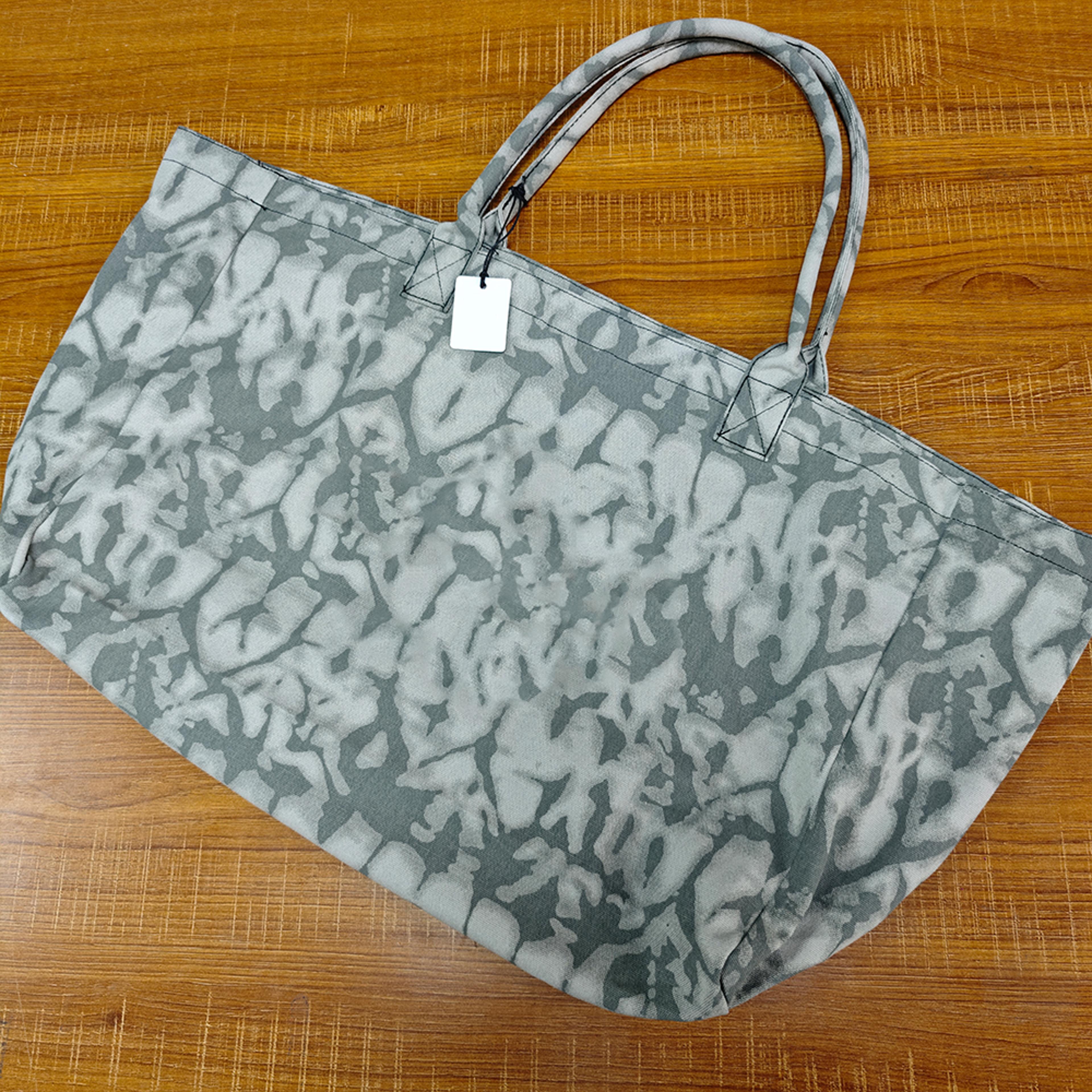 large capacity camouflage yoga bag sport tote for gym fitness and travel