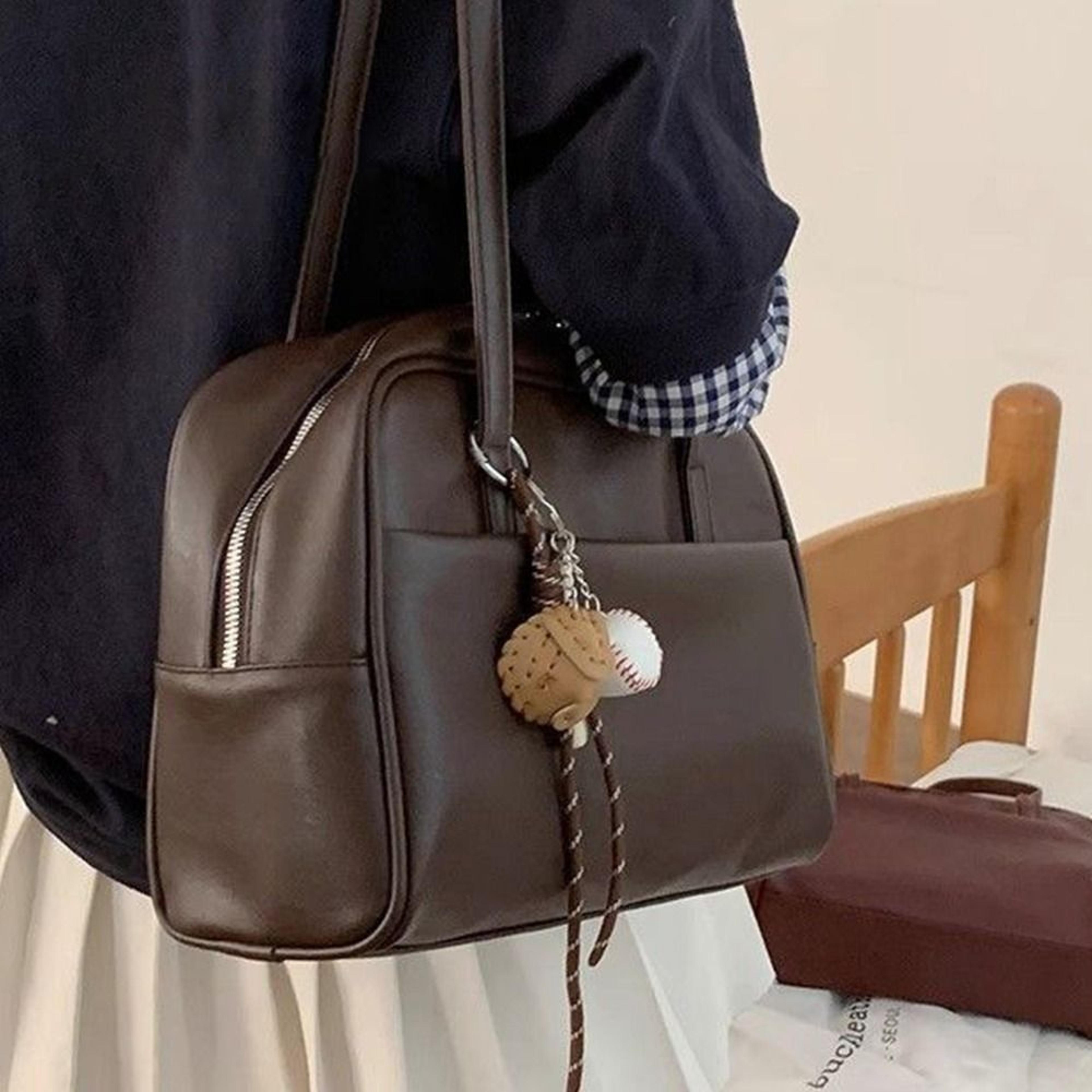 elegant large capacity tote bag in pu leather with crossbody strap & charm for women