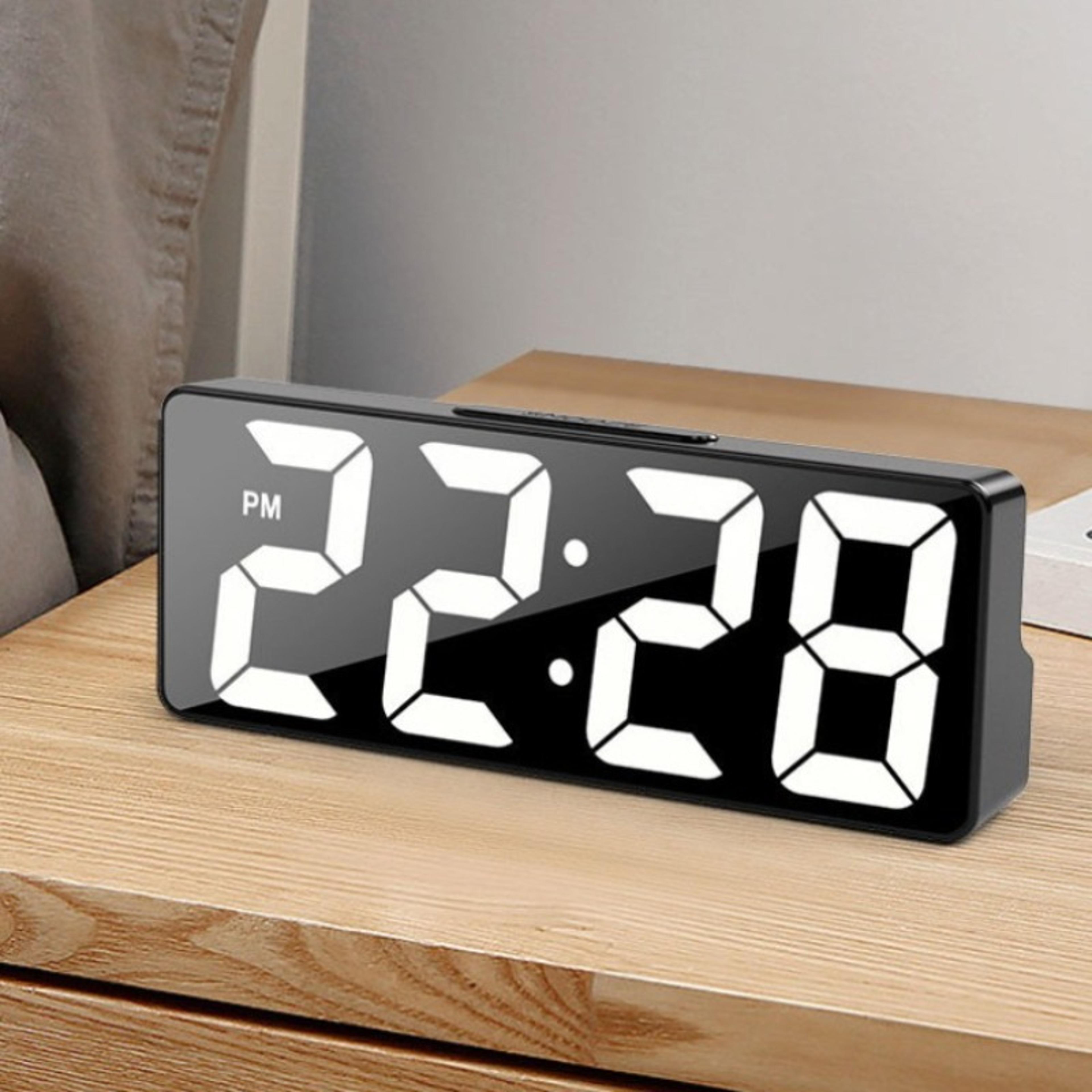 digital clock led wake up light alarm clock with temperature display