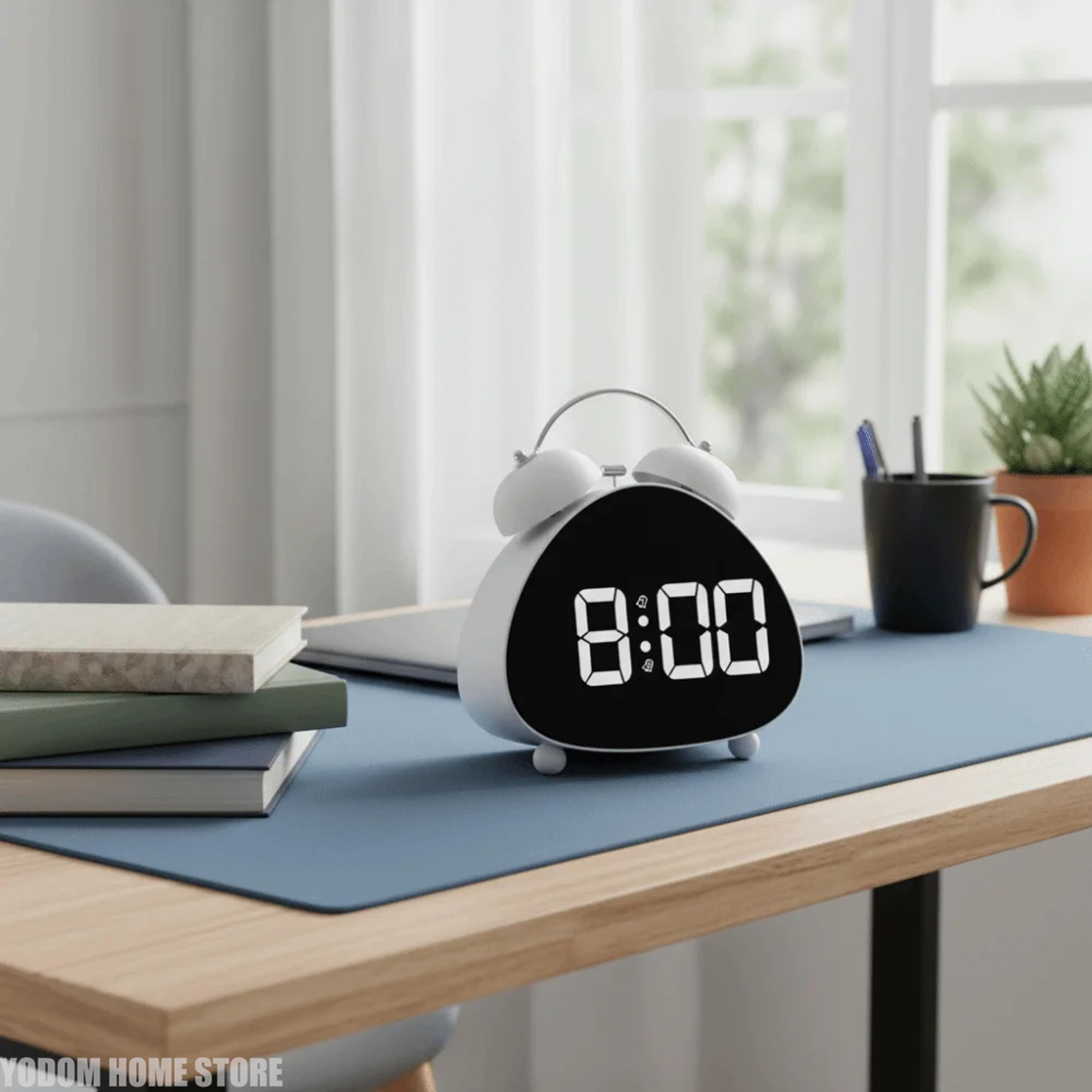 large display led alarm clock, loud digital bedside alarm clock for bedroom and office
