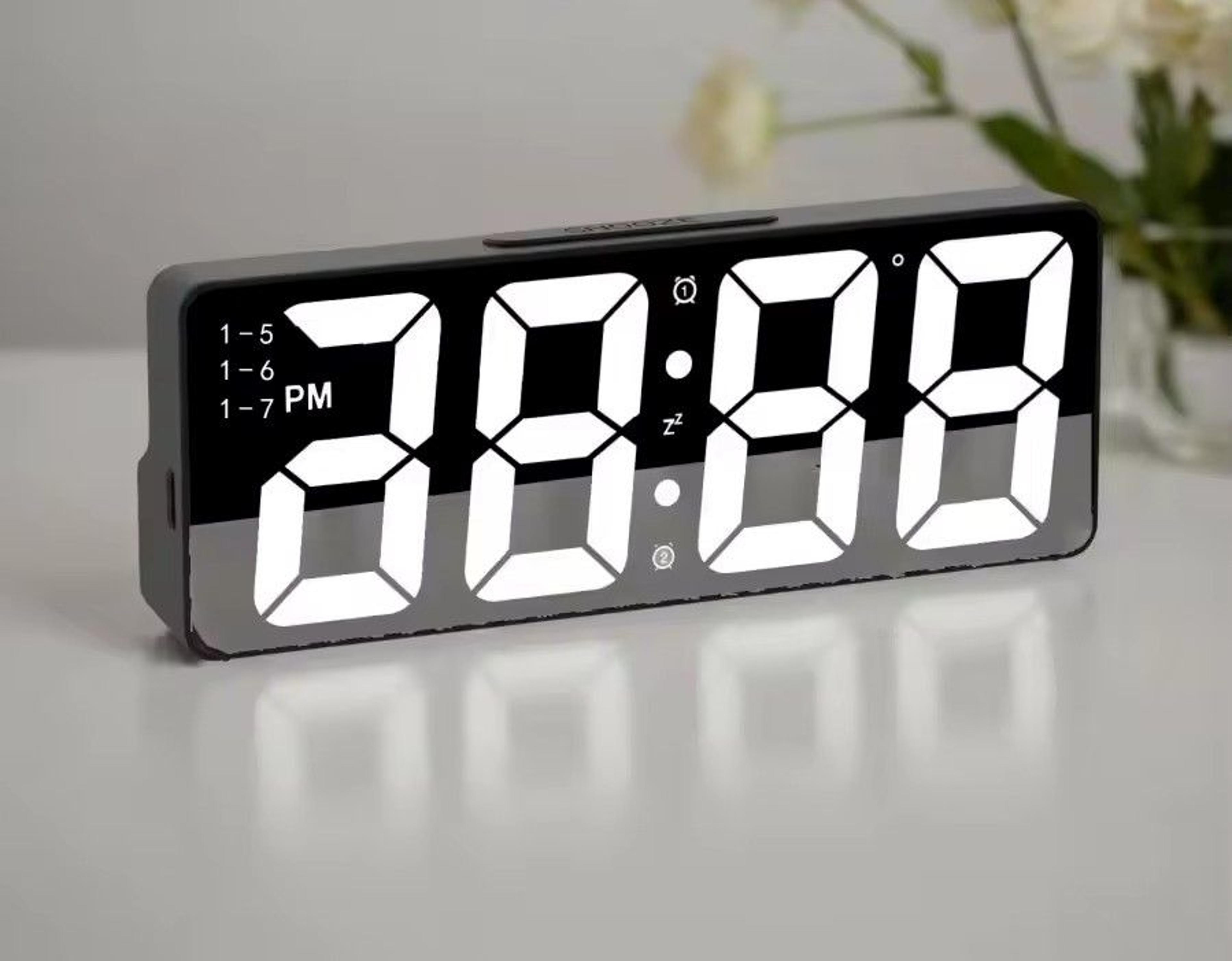 voice control led digital alarm clock with temperature display, dual alarm, snooze and night mode