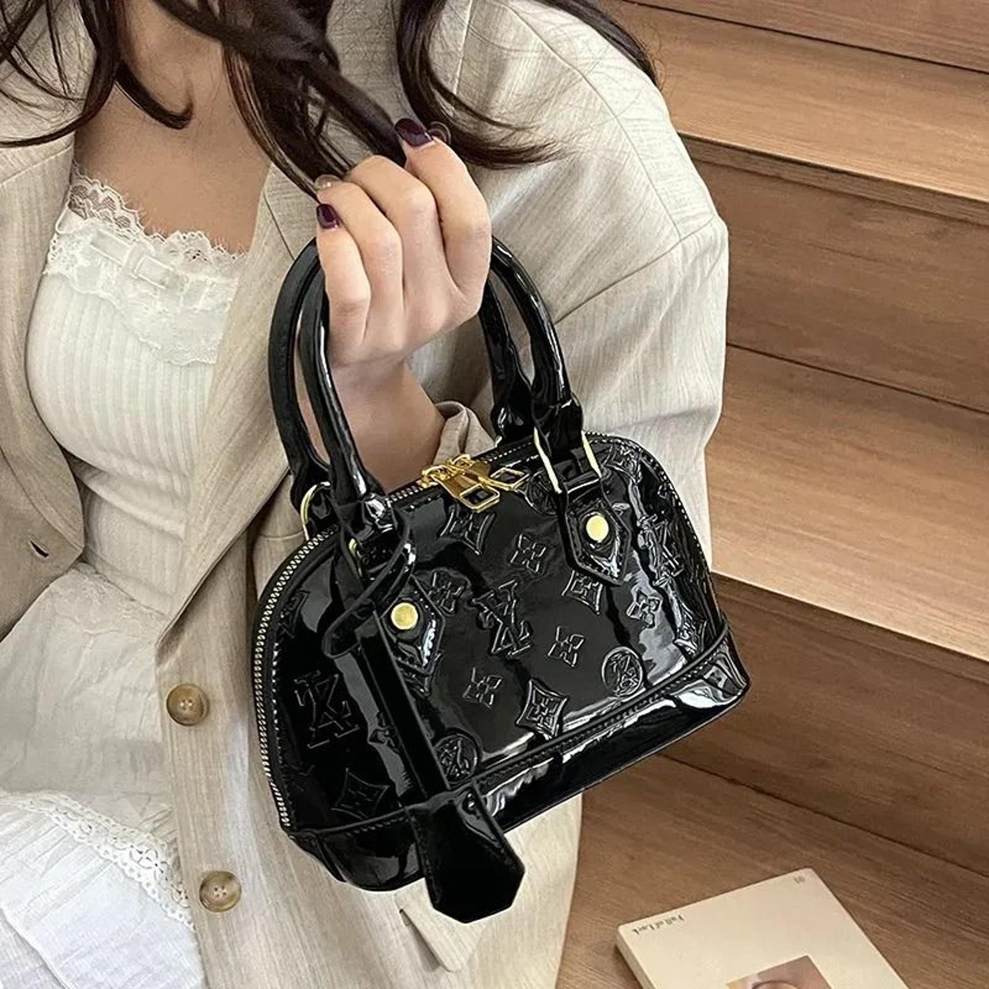 shell flap crossbody shoulder bag for women casual underarm messenger bag