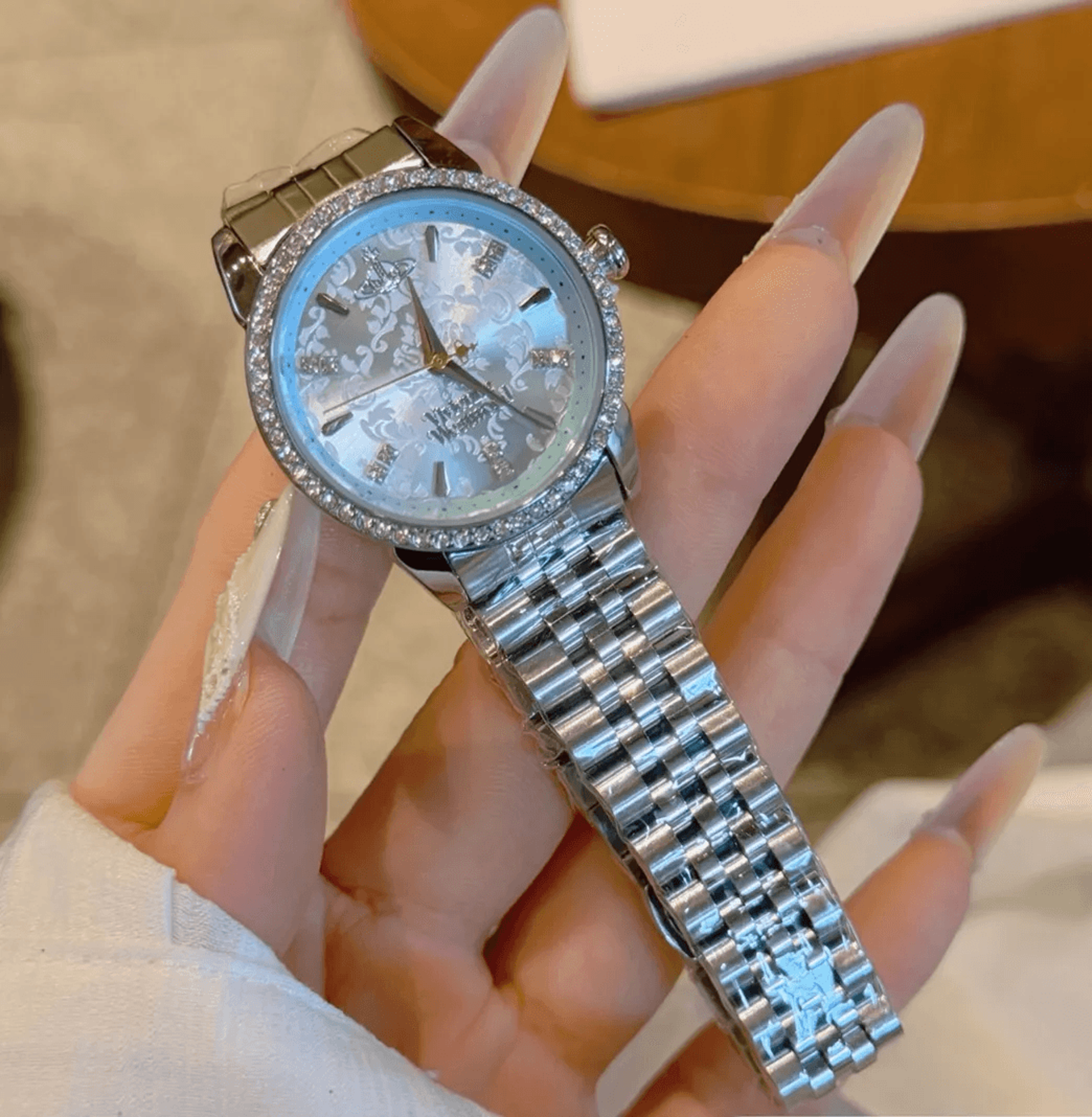 luxury diamond accent women quartz watch elegant designer style wristwatch