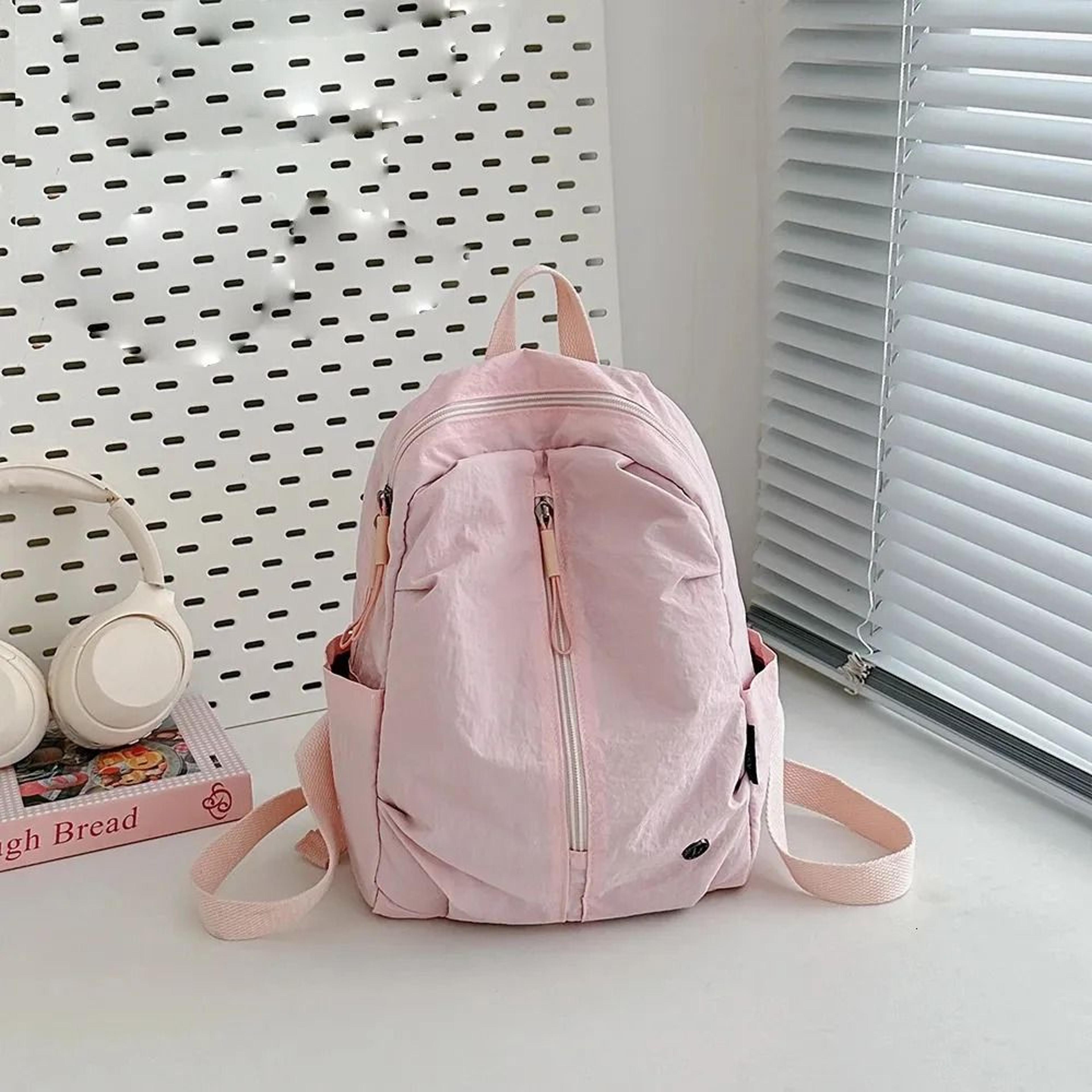 minimalist travel backpack lightweight hiking daypack
