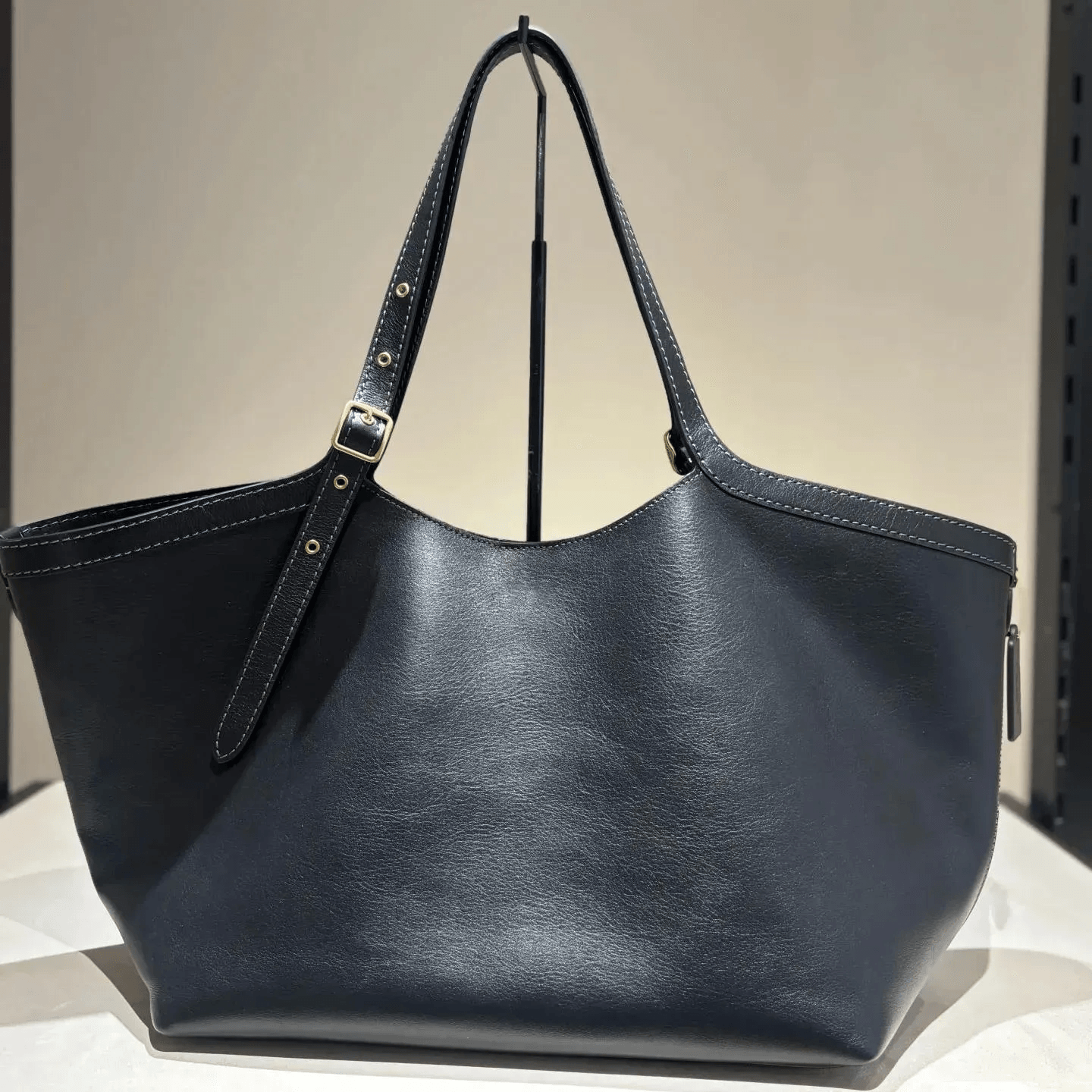 gramercy large capacity leather tote bag