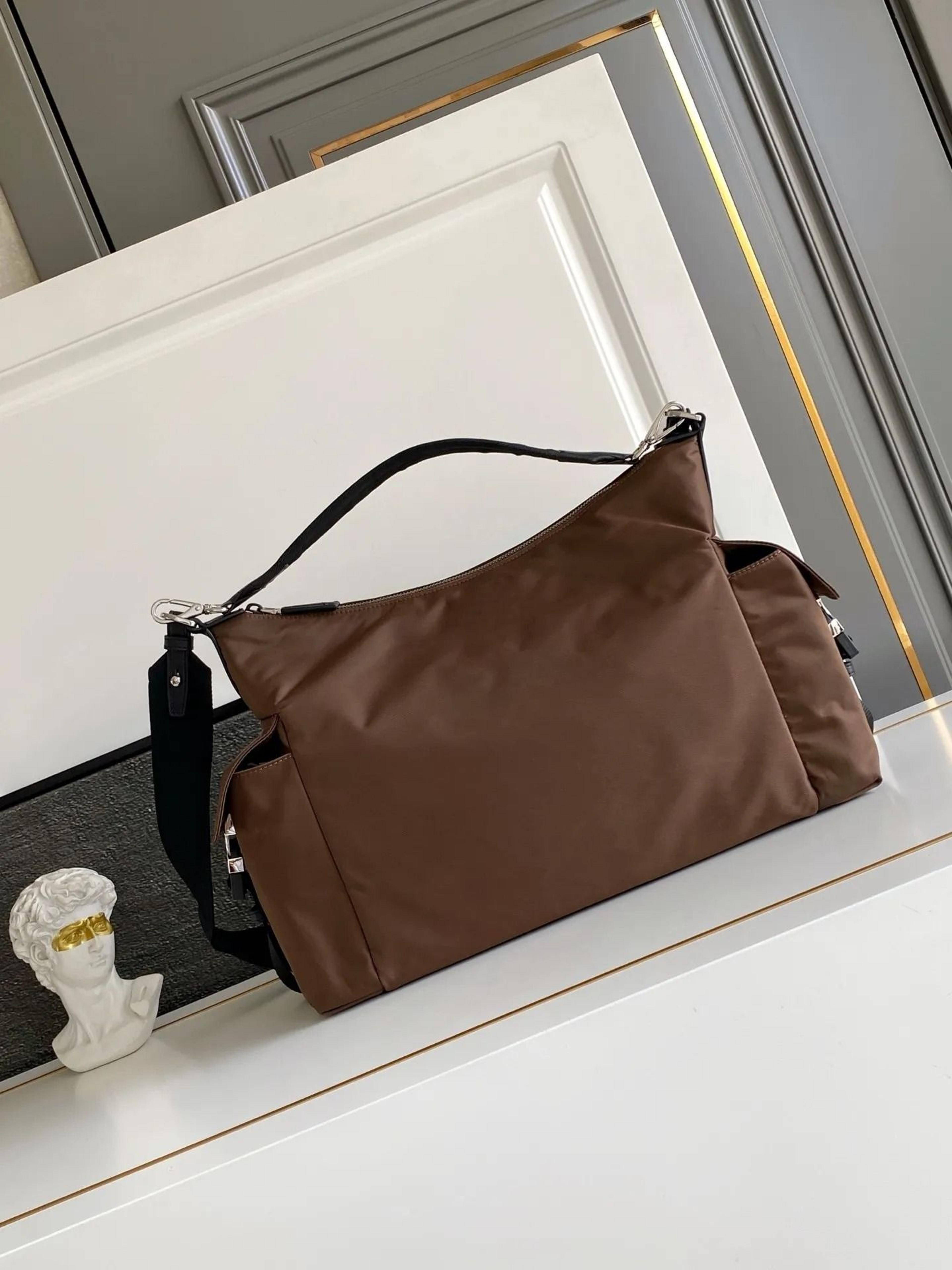 lightweight travel duffel bag spacious weekender gym bag