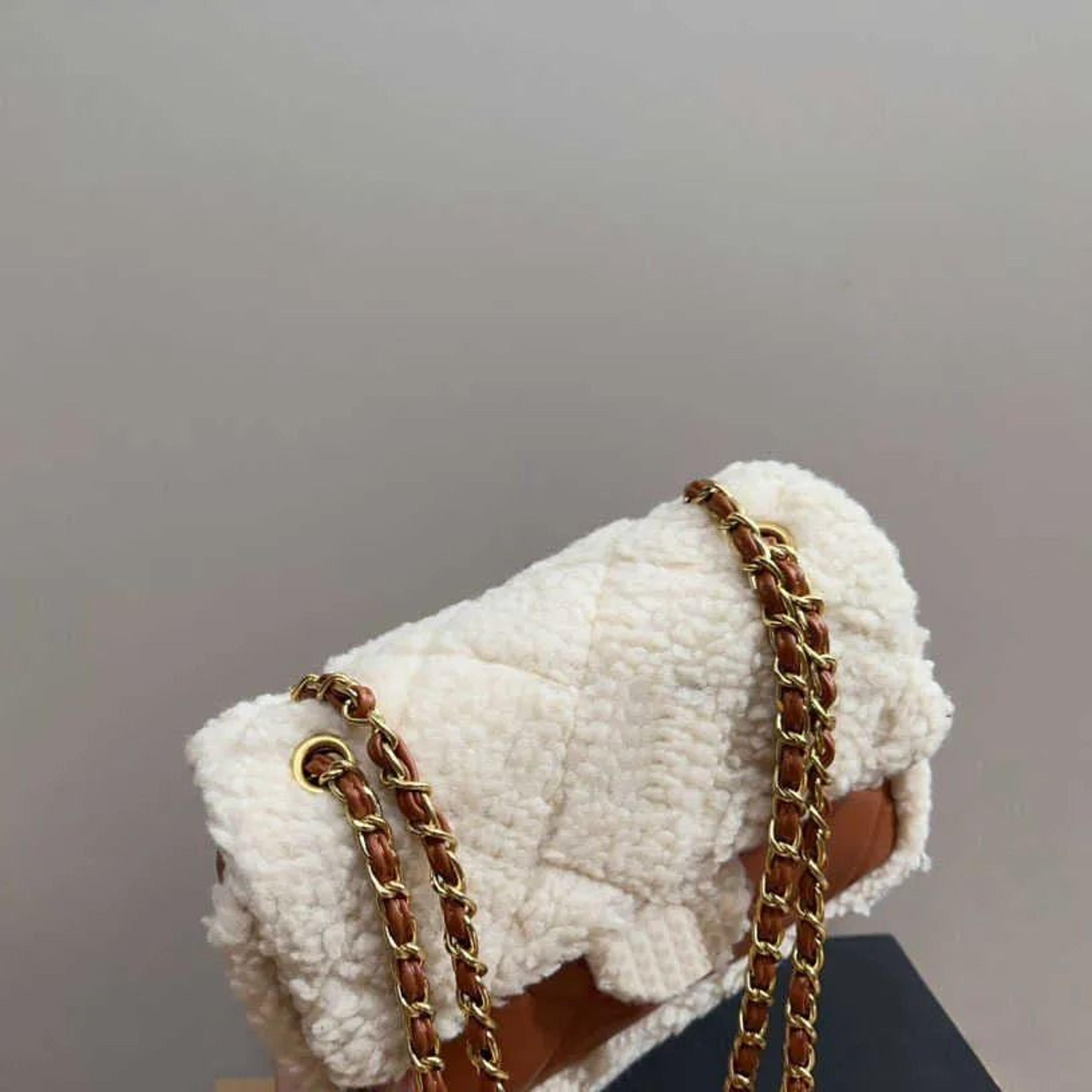 women wool shoulder bag fur flap chain crossbody bag for fall and winter