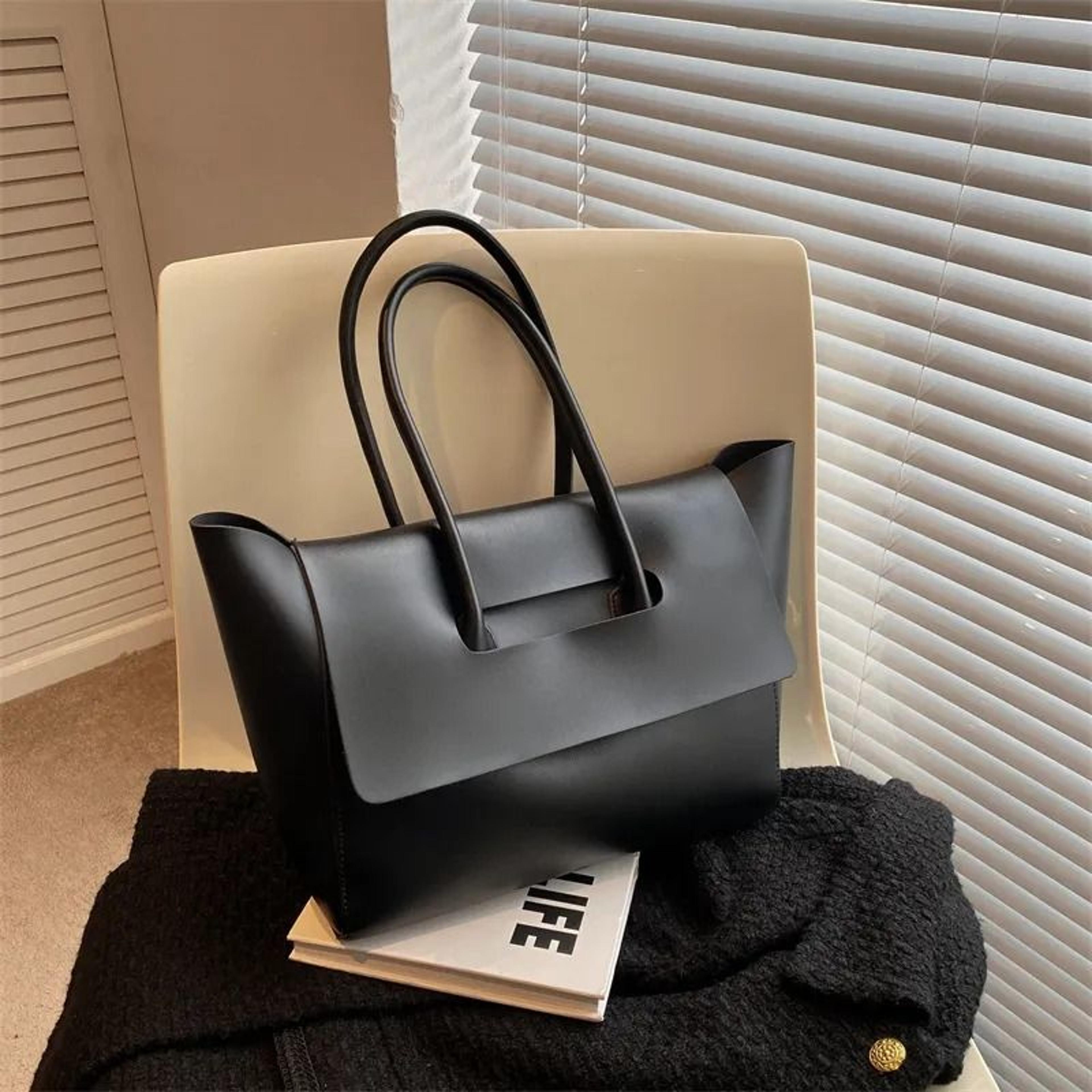 large capacity womens tote bag retro korean commuter shoulder handbag