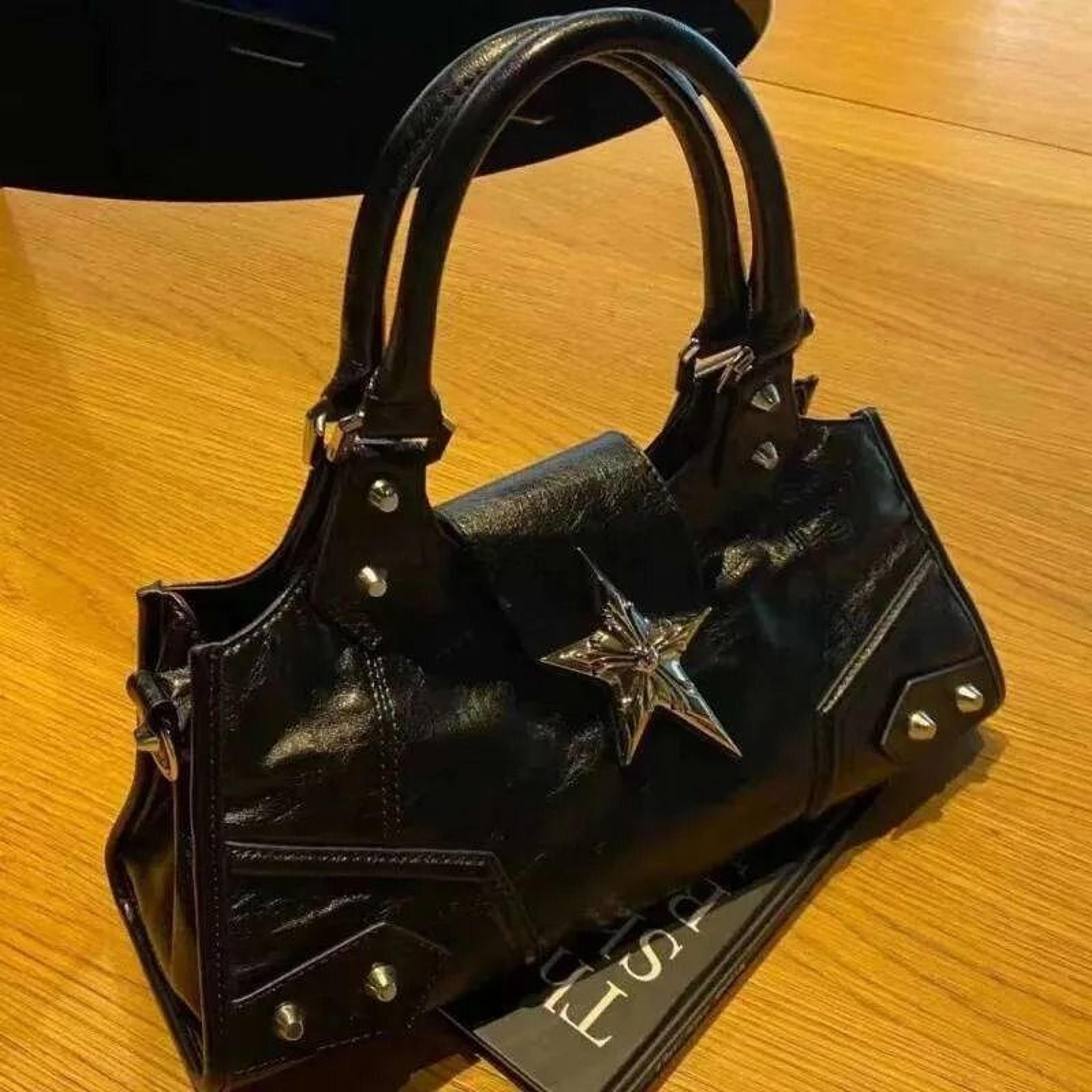 pu crossbody tote bag with fur detail and zipper closure