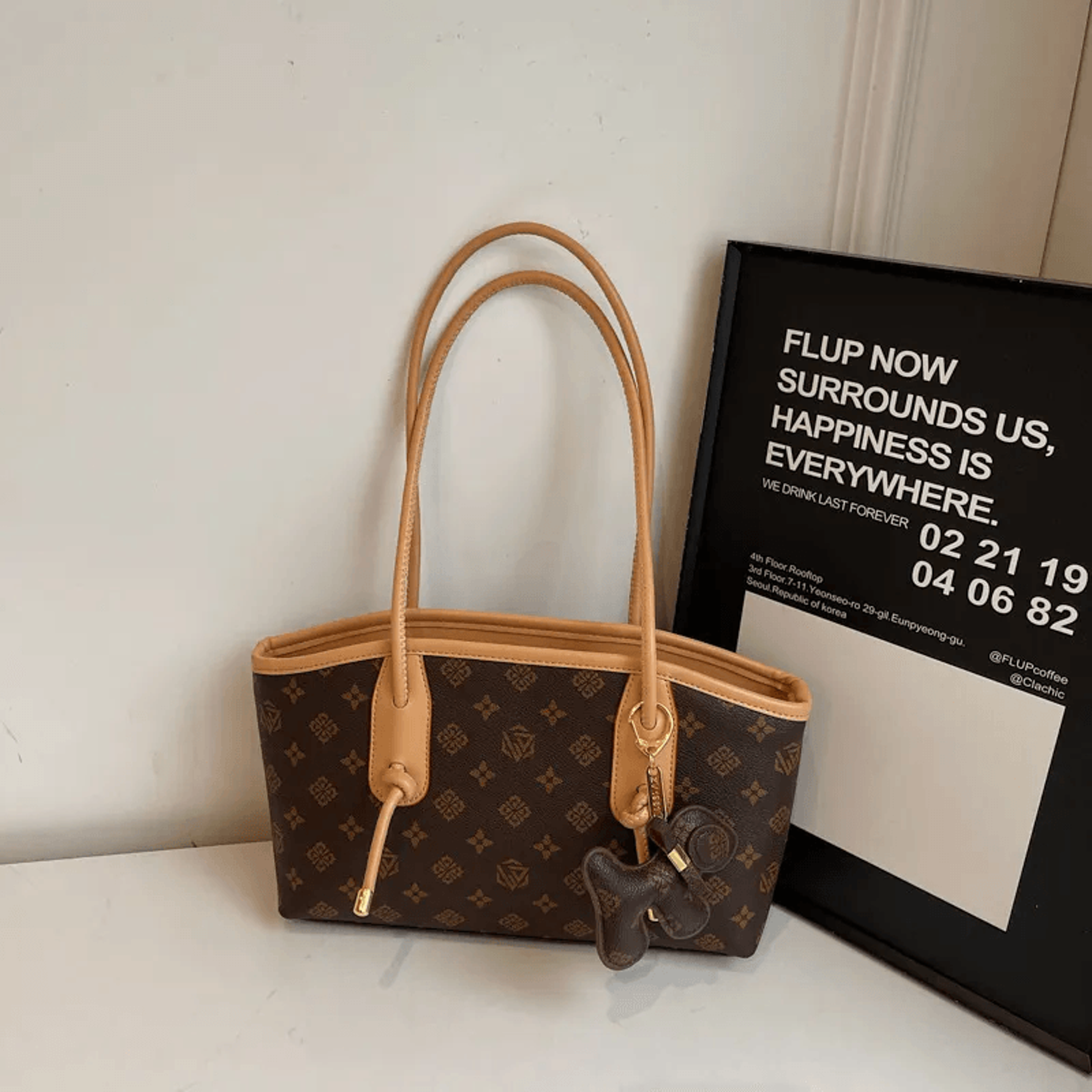 large capacity pu shoulder tote bag with textured design and organized storage