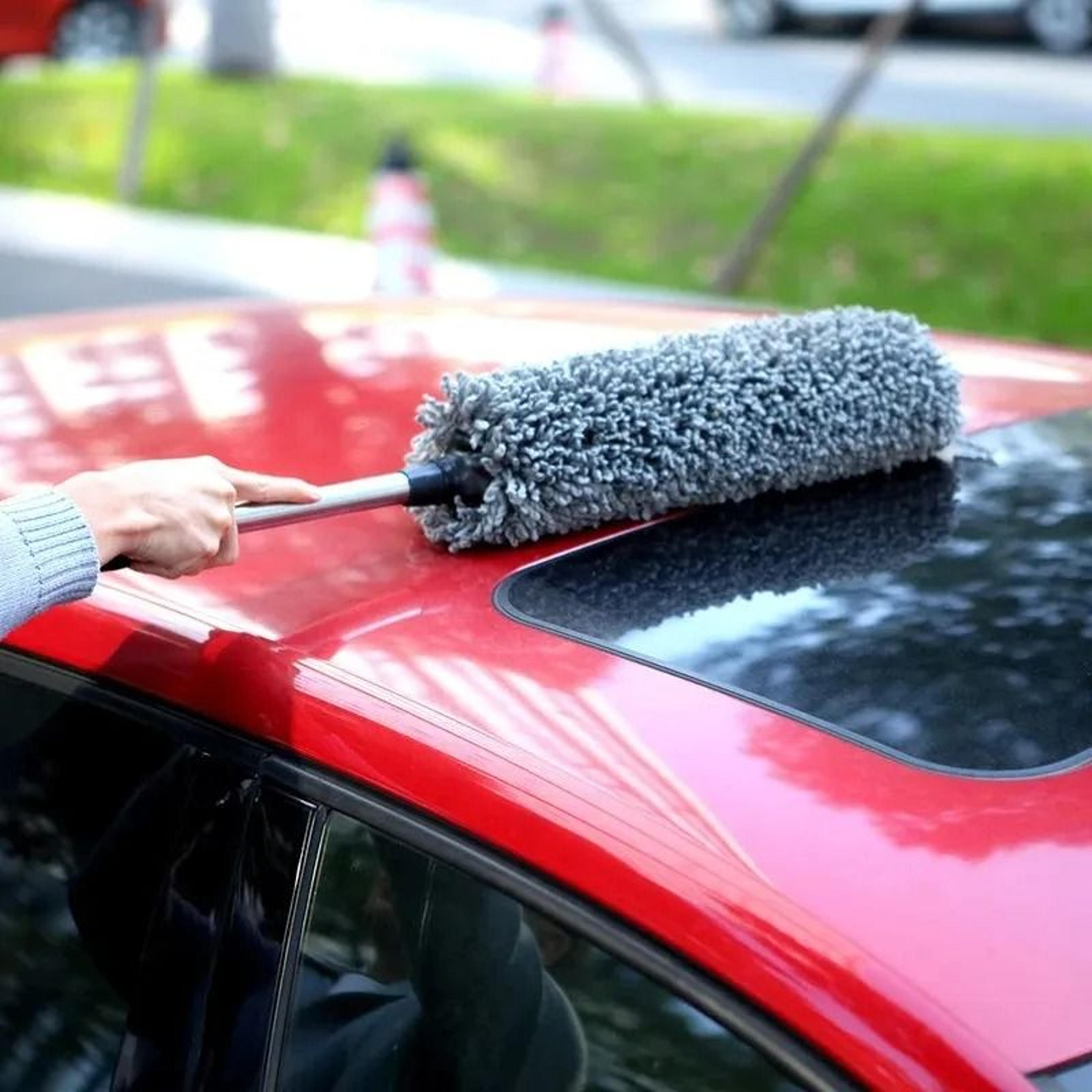 microfiber car cleaning brush with long handle for wax application and detailing