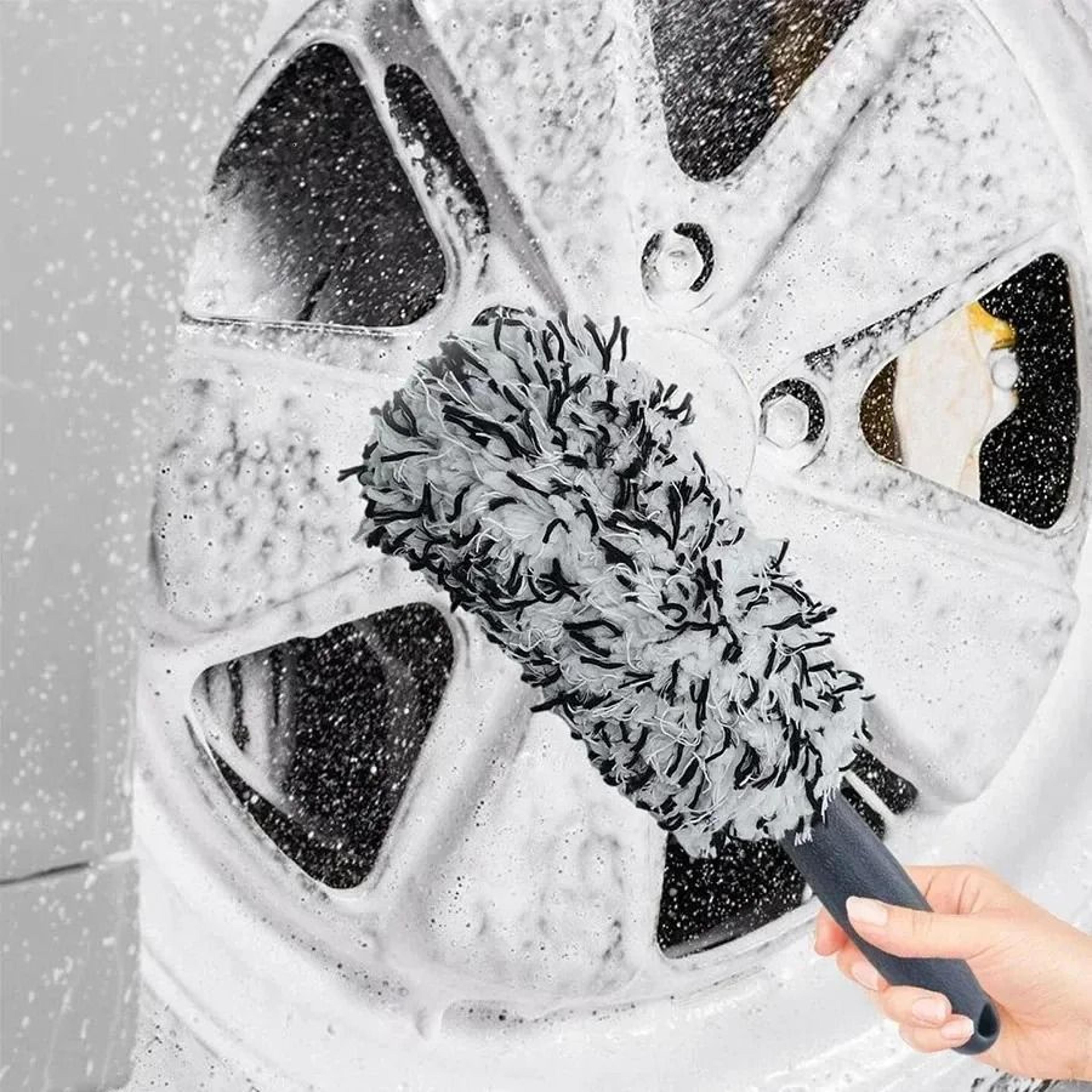portable plush tire and rim cleaning brush for car wheel care