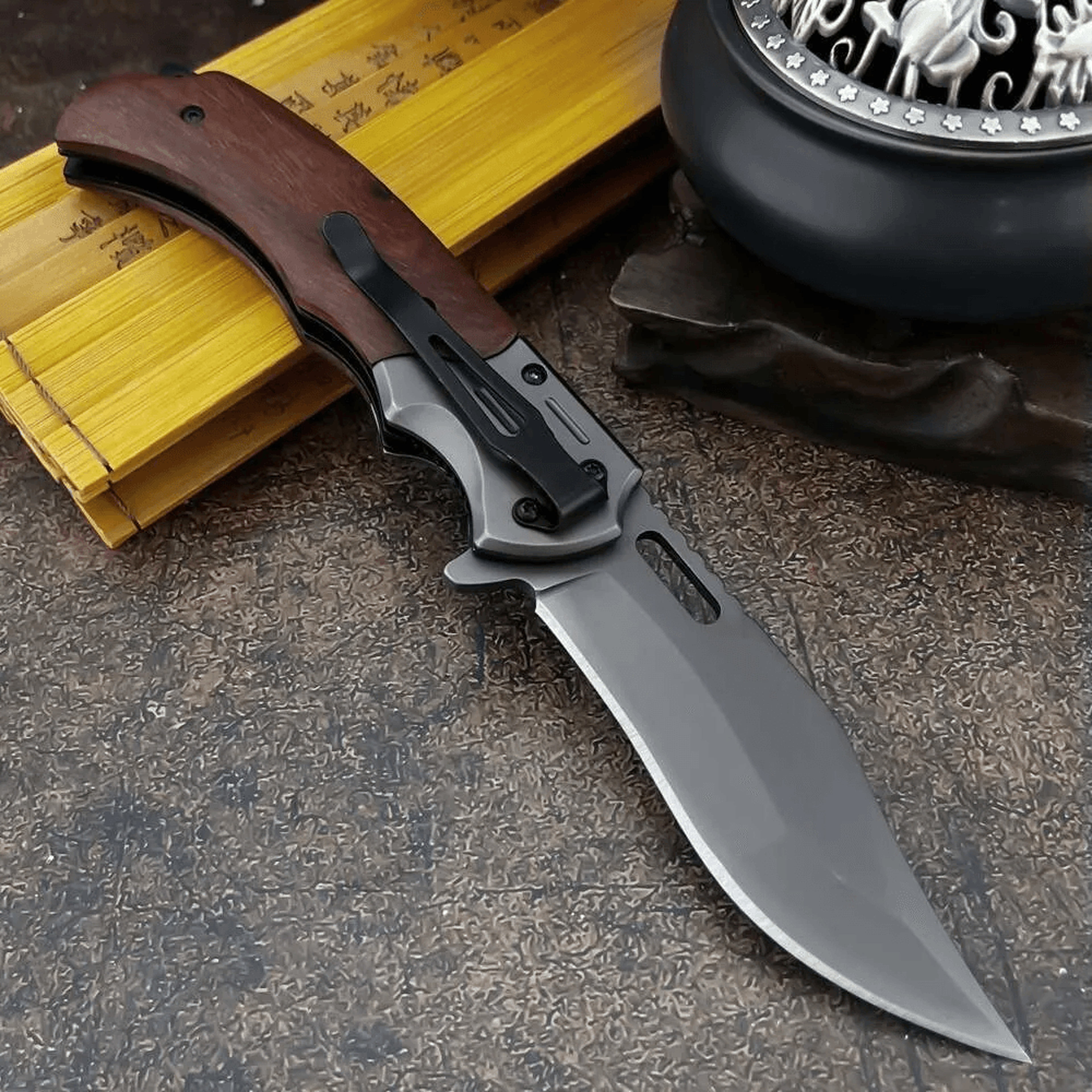 buck-style folding fruit knife with high-hardness wooden handle