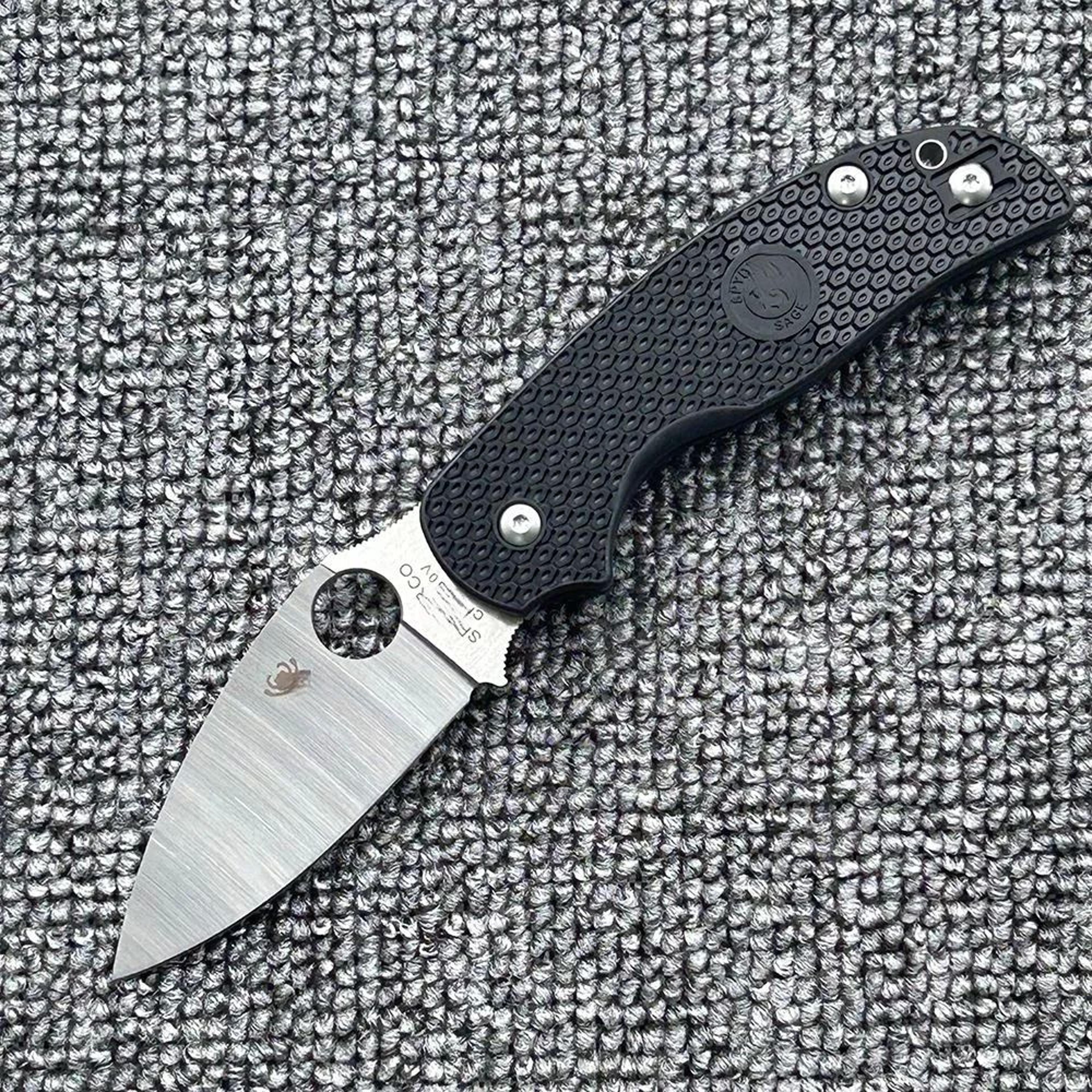folding survival knife with high-hardness blade and nylon or titanium alloy handle