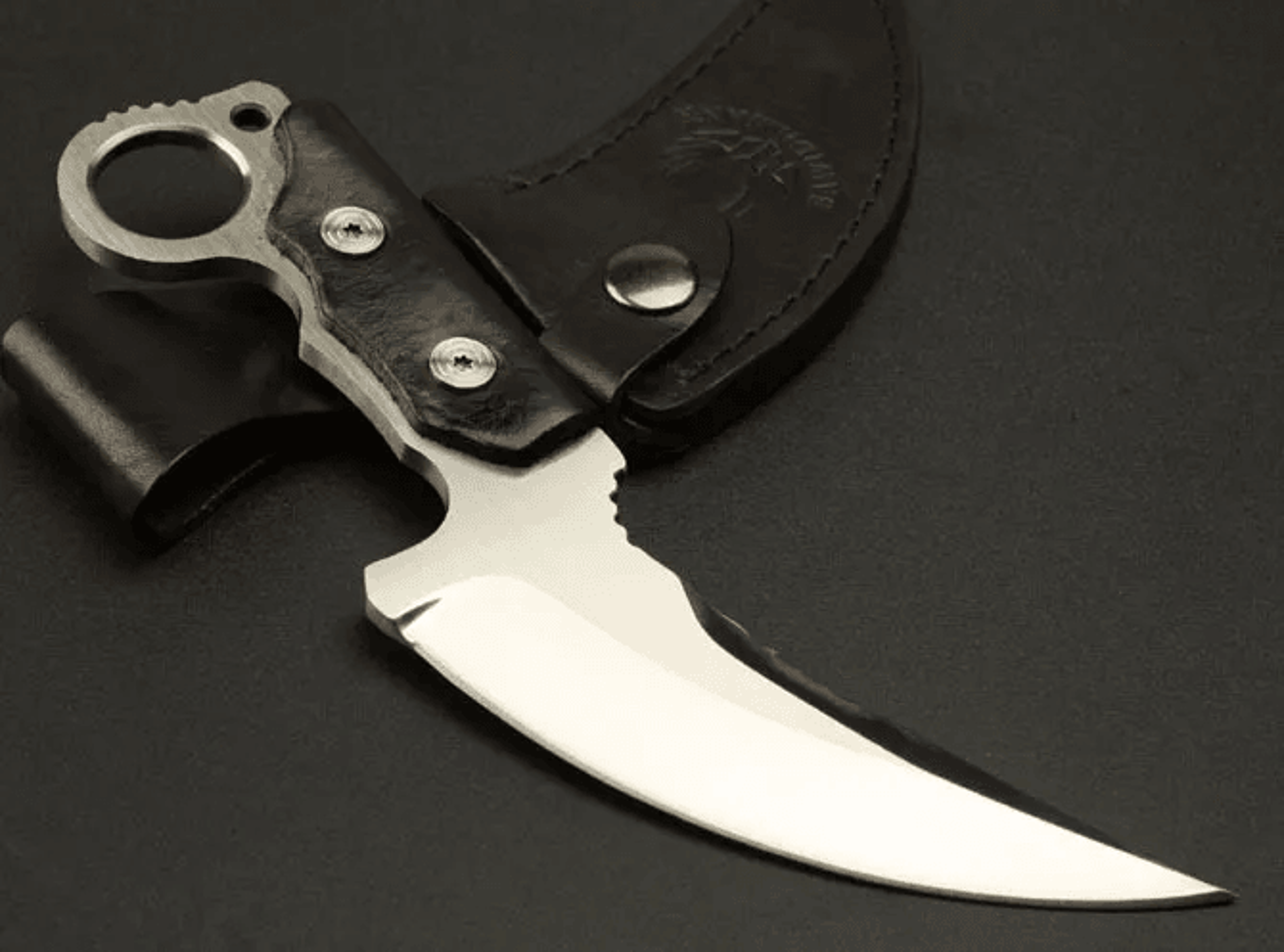 outdoor knife with 440c stainless steel blade and natural leather handle