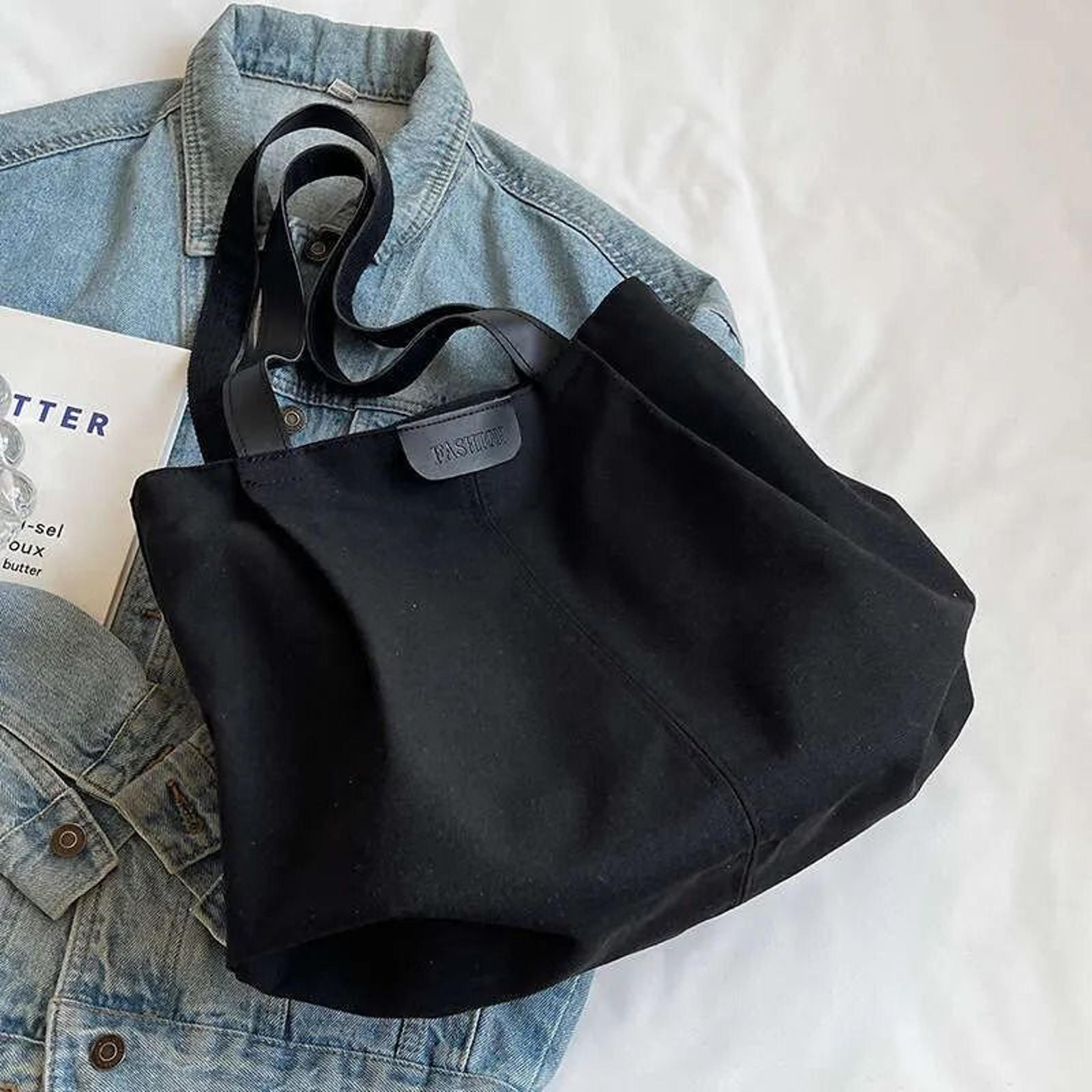 large capacity canvas tote bag for college and commuting