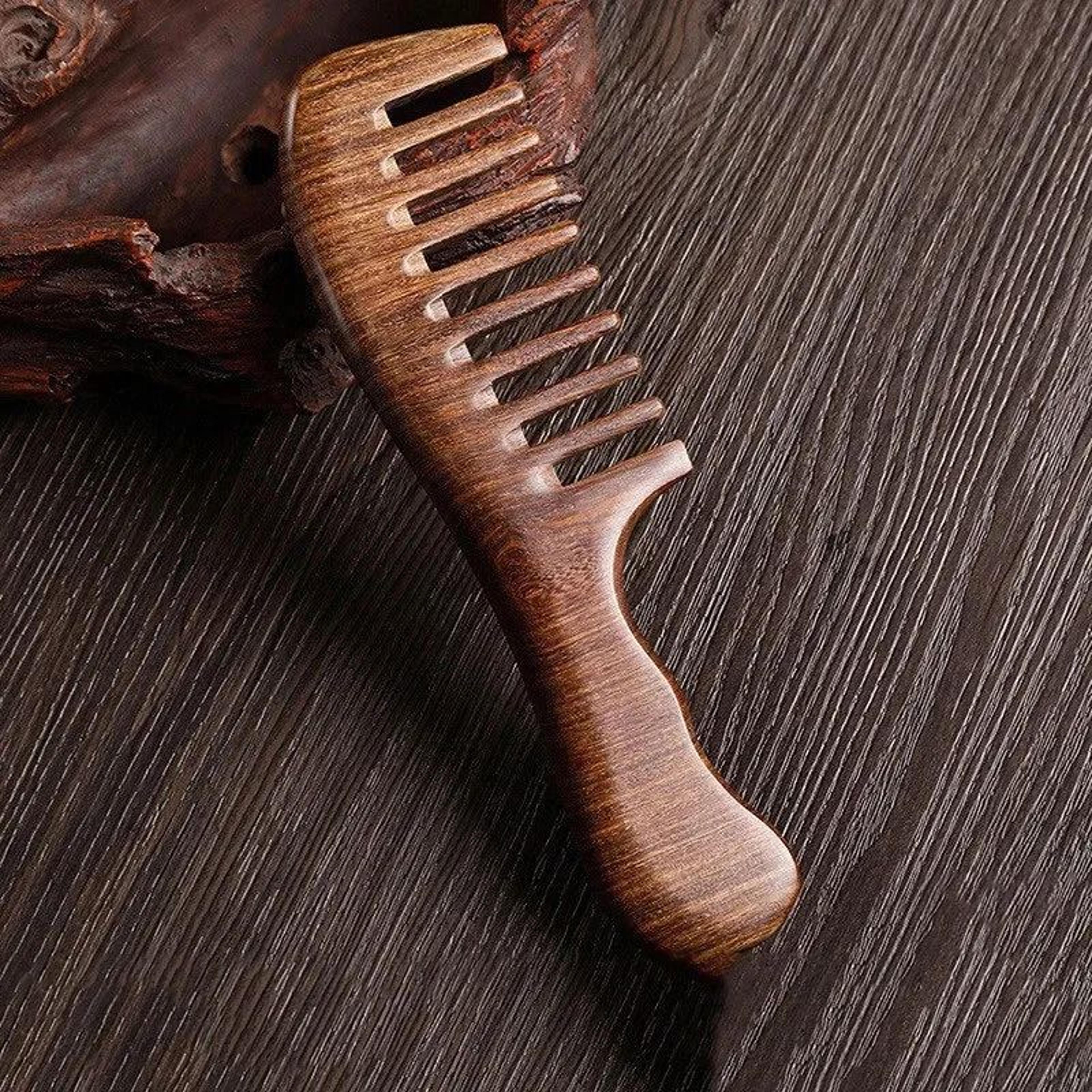 natural sandalwood beard comb with wide and narrow teeth anti-static solid wood design