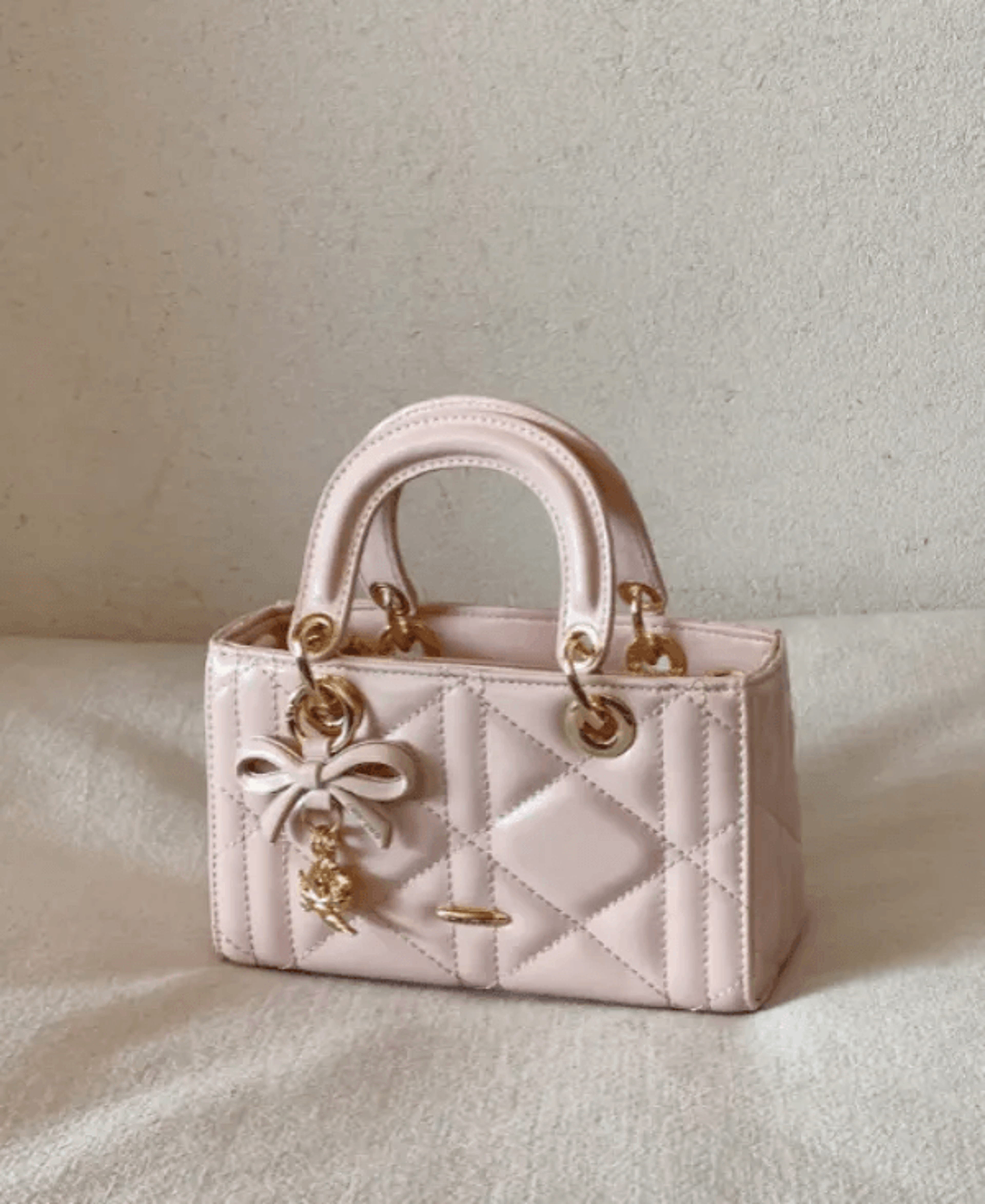 light luxury small crossbody handbag for women with single shoulder carry
