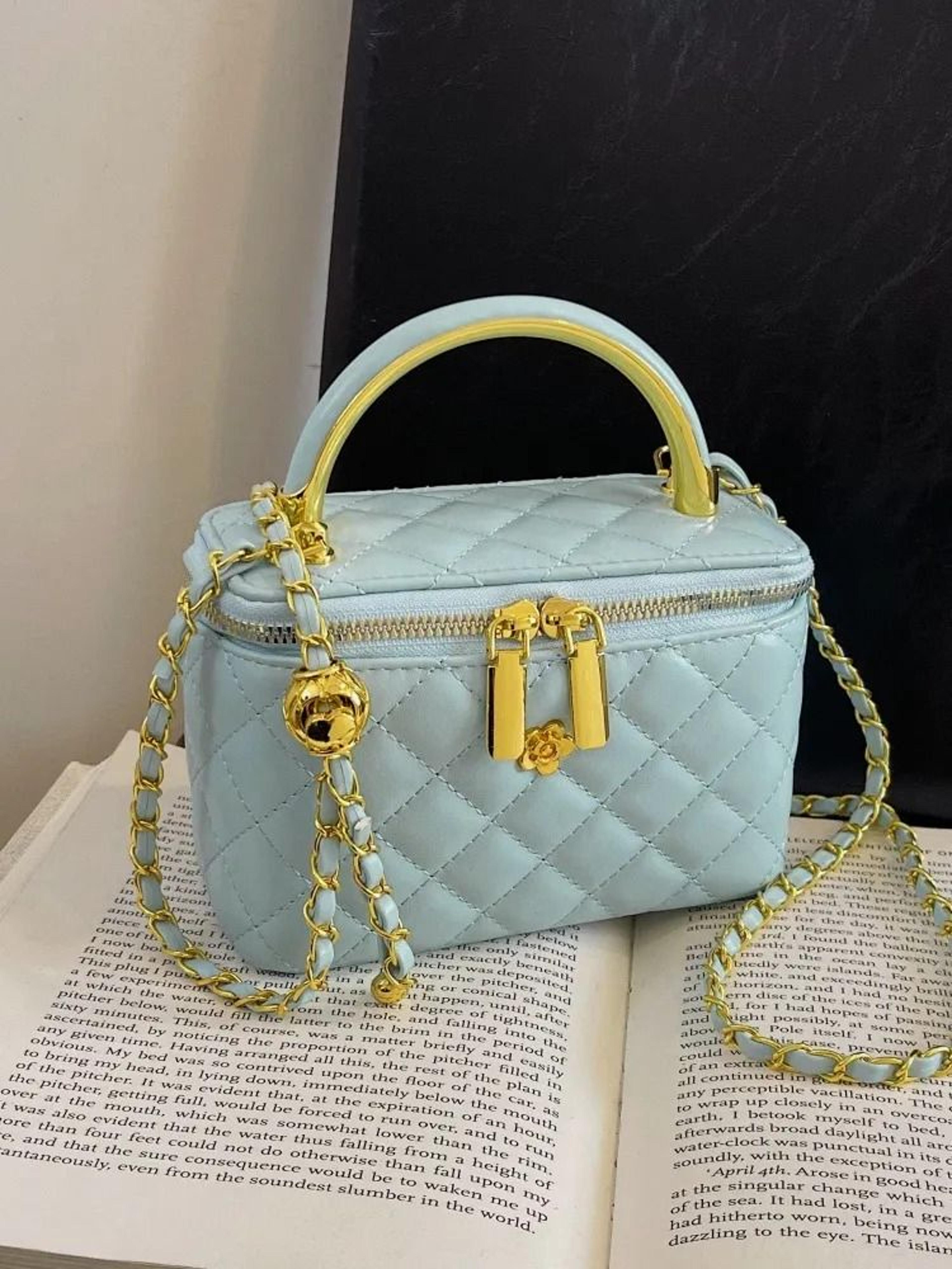 quilted pu crossbody shoulder bag with chain handle and box design