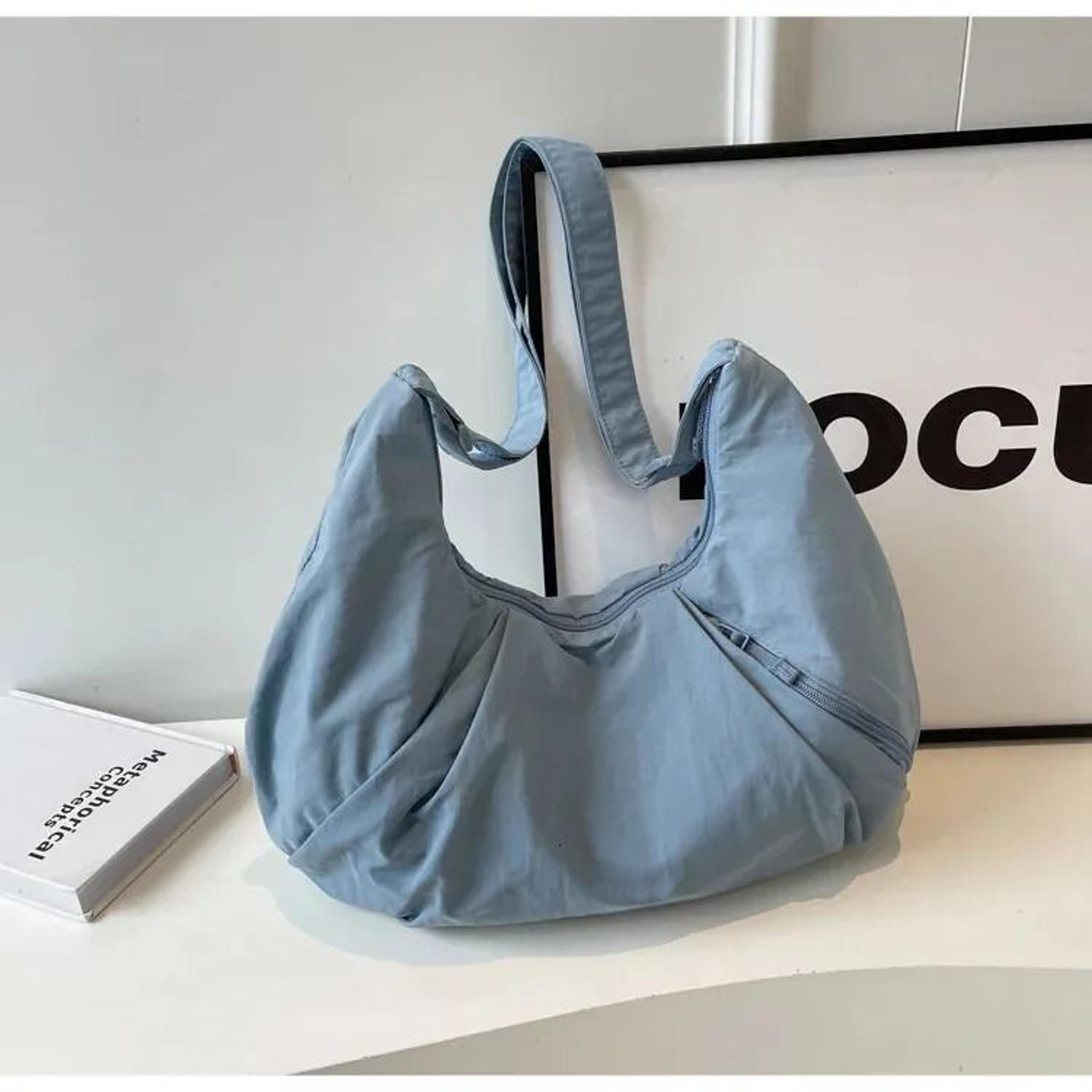lightweight large capacity dumpling crossbody shoulder bag for women