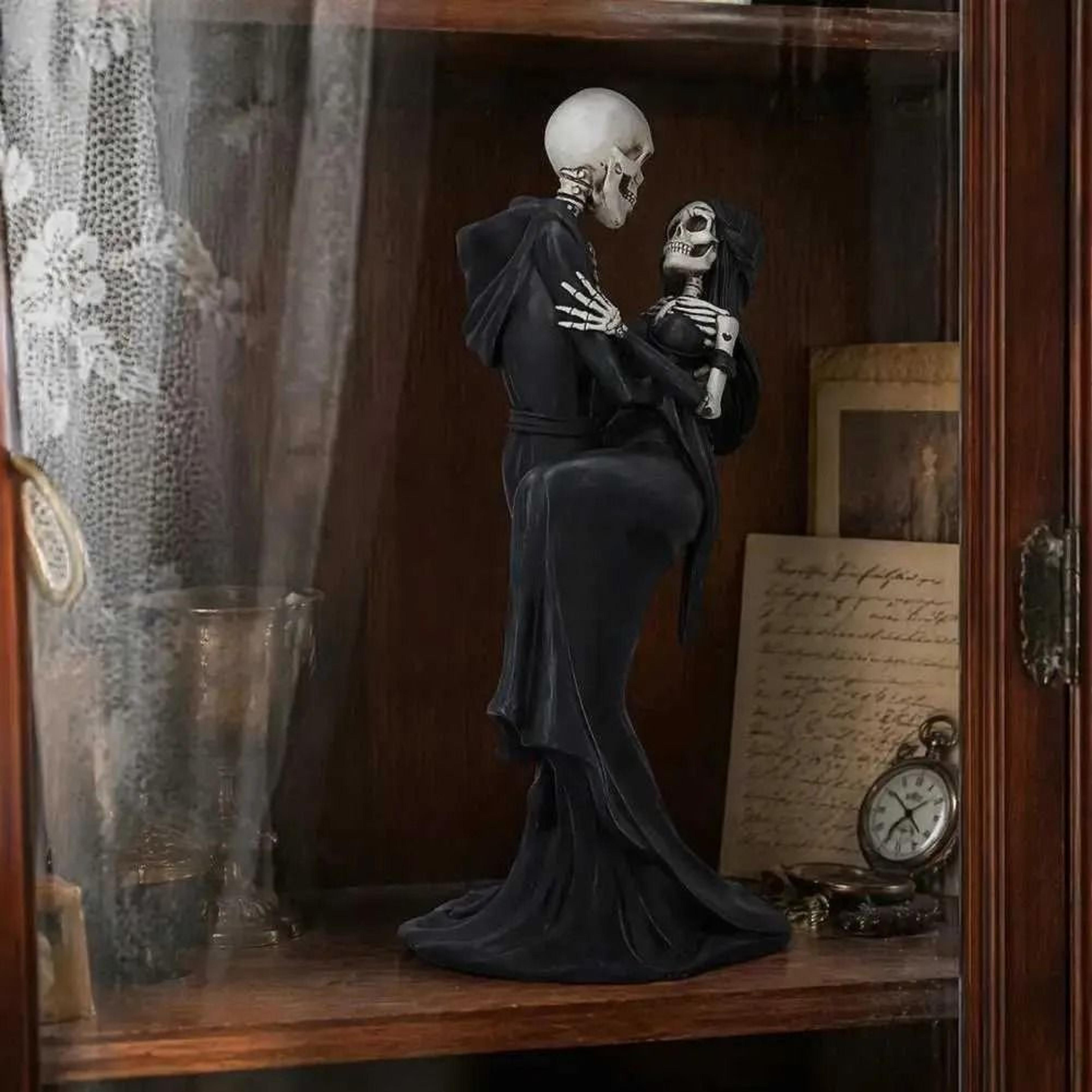 skull couple resin figurine matte black skeleton lovers tabletop decor