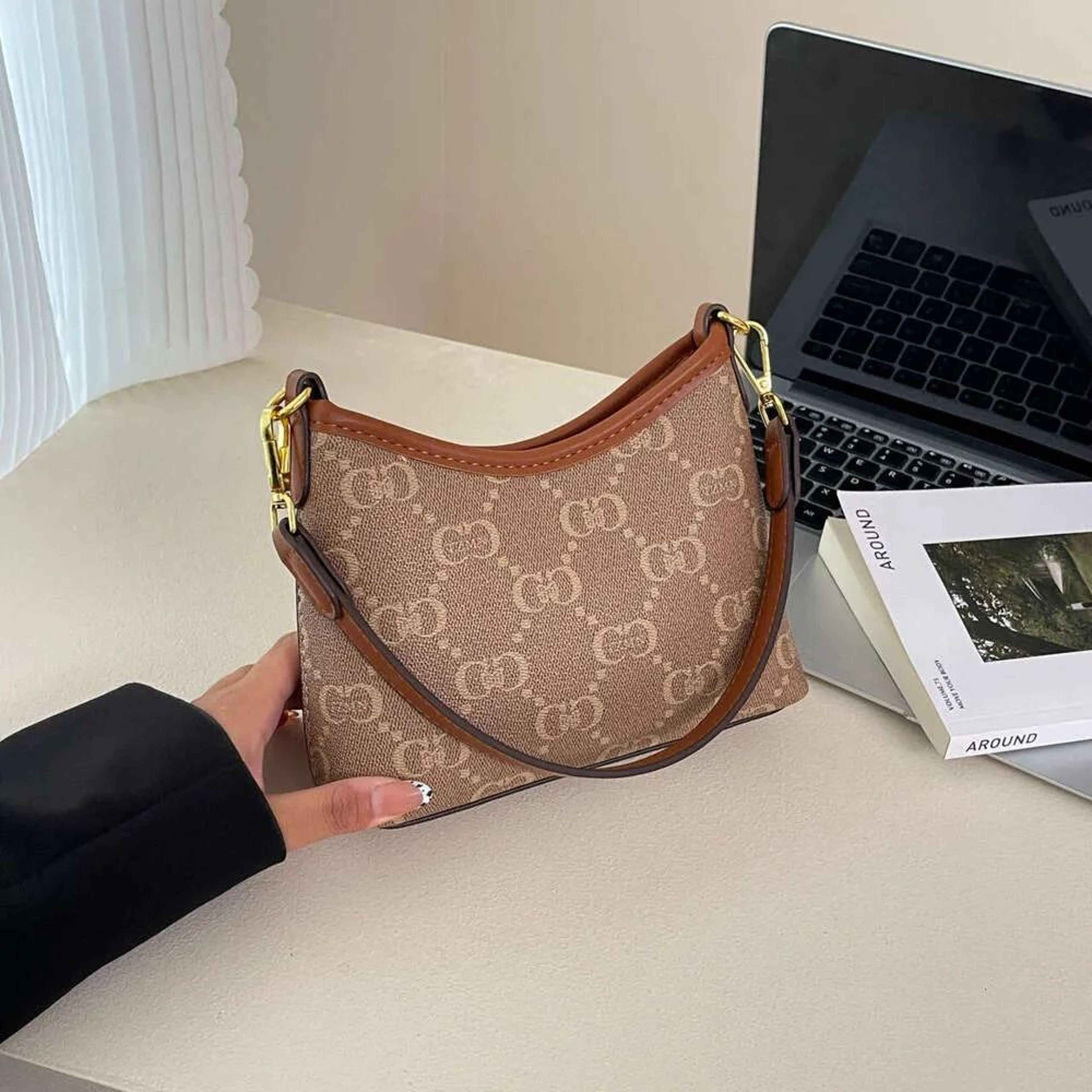 women small lightweight handbag for work holidays formal events and beach outings