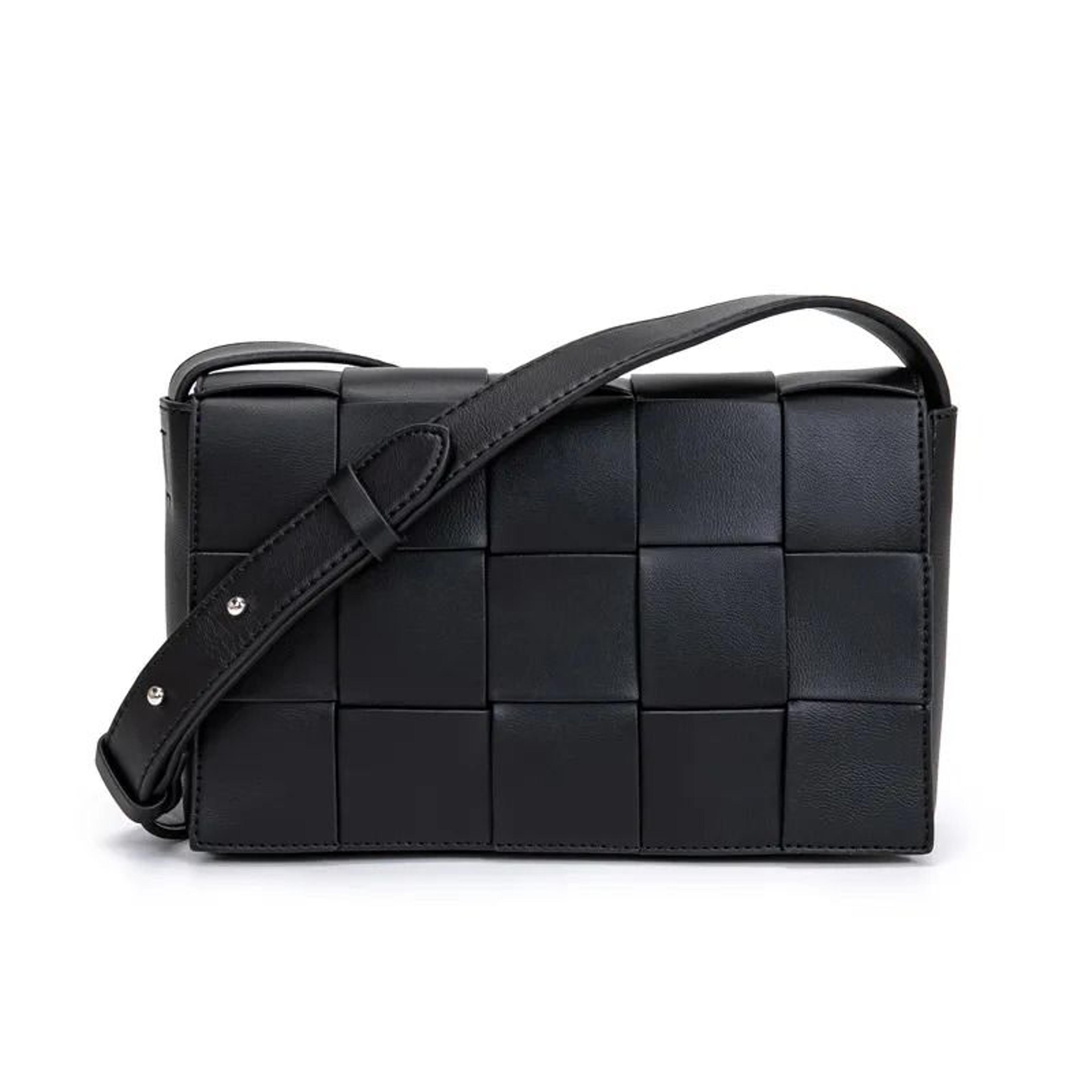 woven shoulder crossbody bag with lightweight plaid design