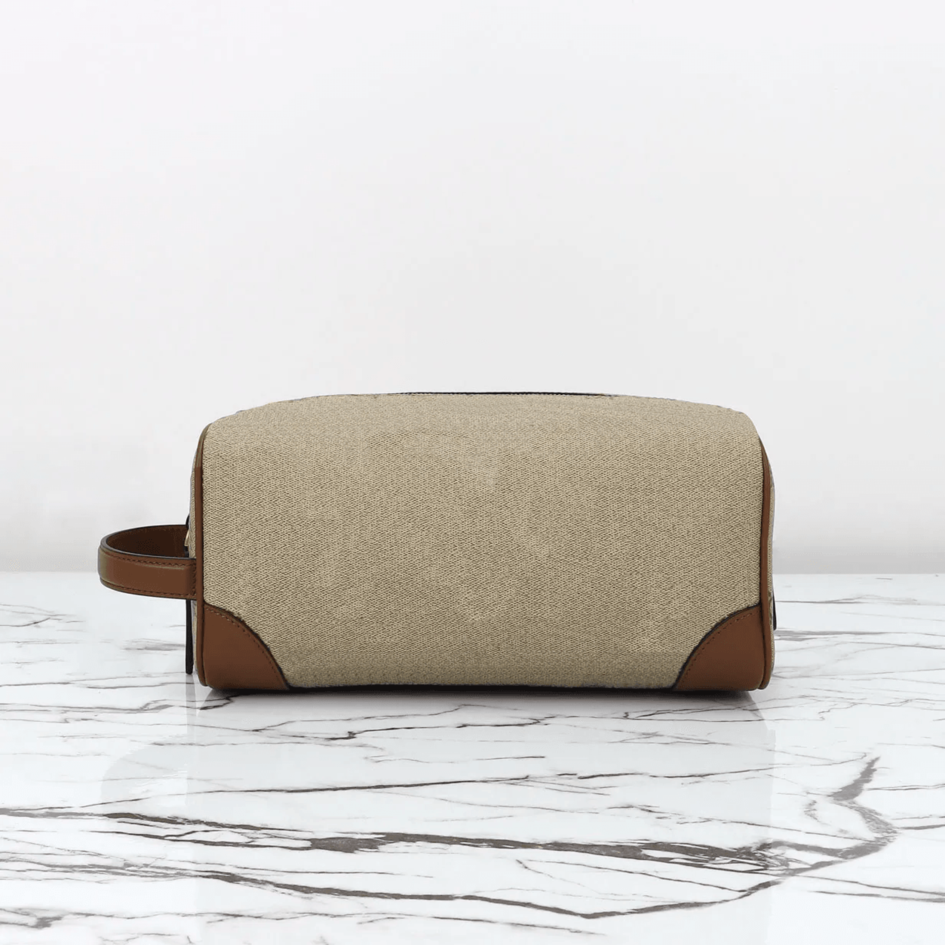 large capacity hanging travel toiletry bag for women and men