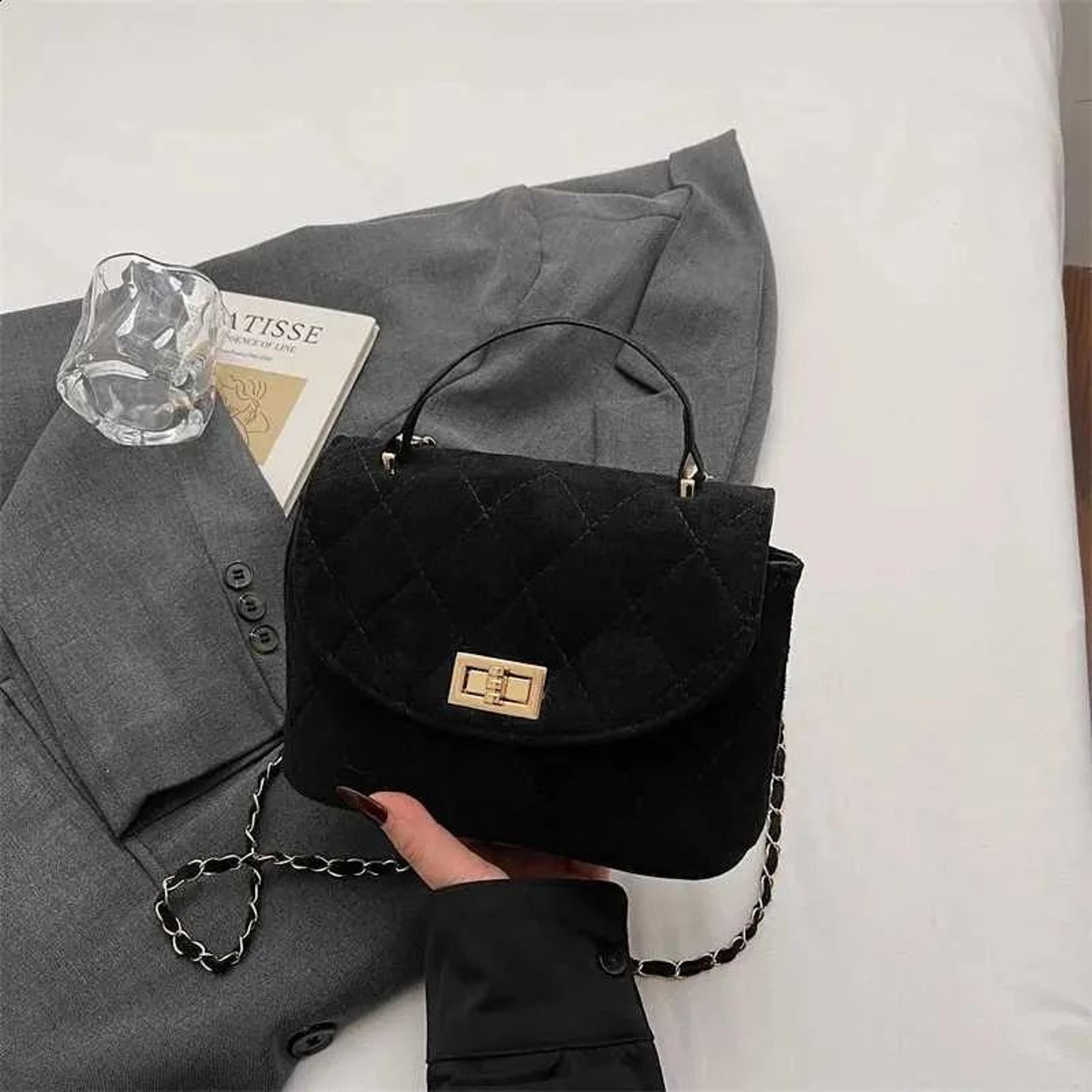 womens suede leather crossbody bag with diamond grid pattern and chain strap