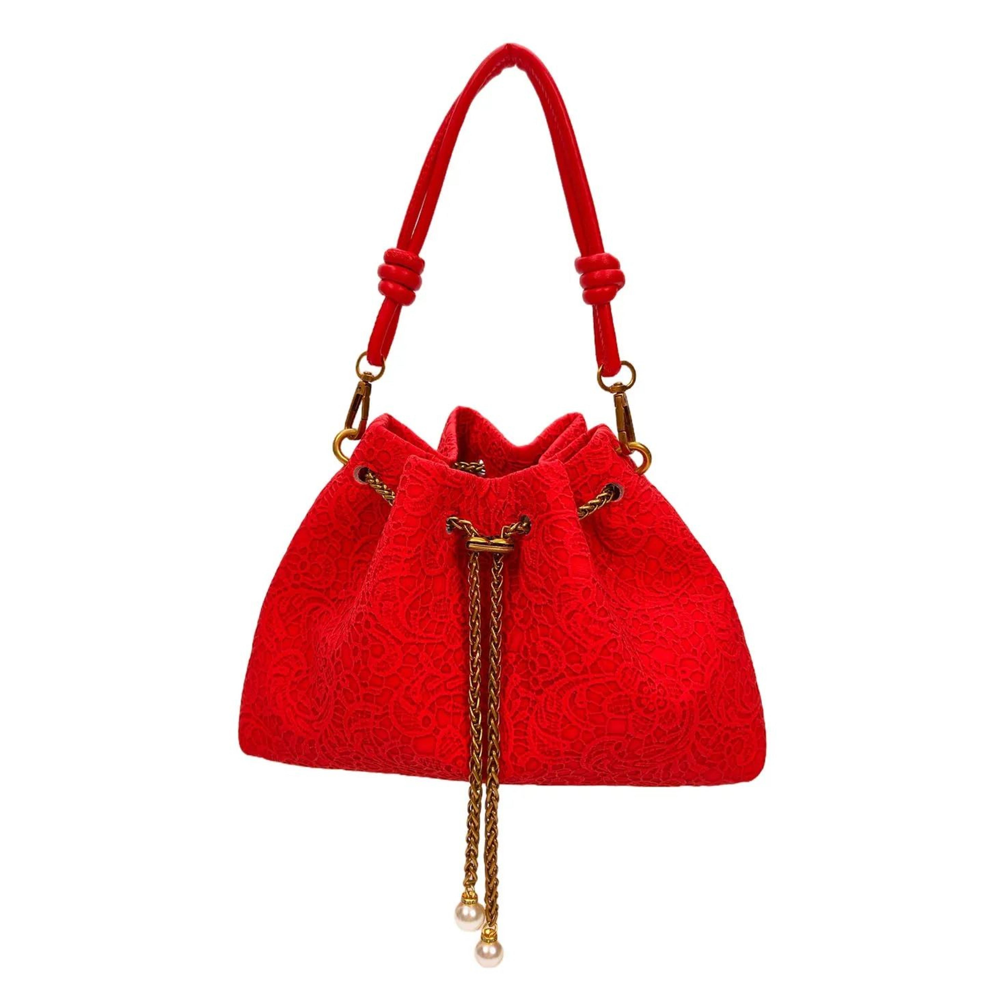 fashion chain bucket shoulder bag with drawstring closure and crossbody style