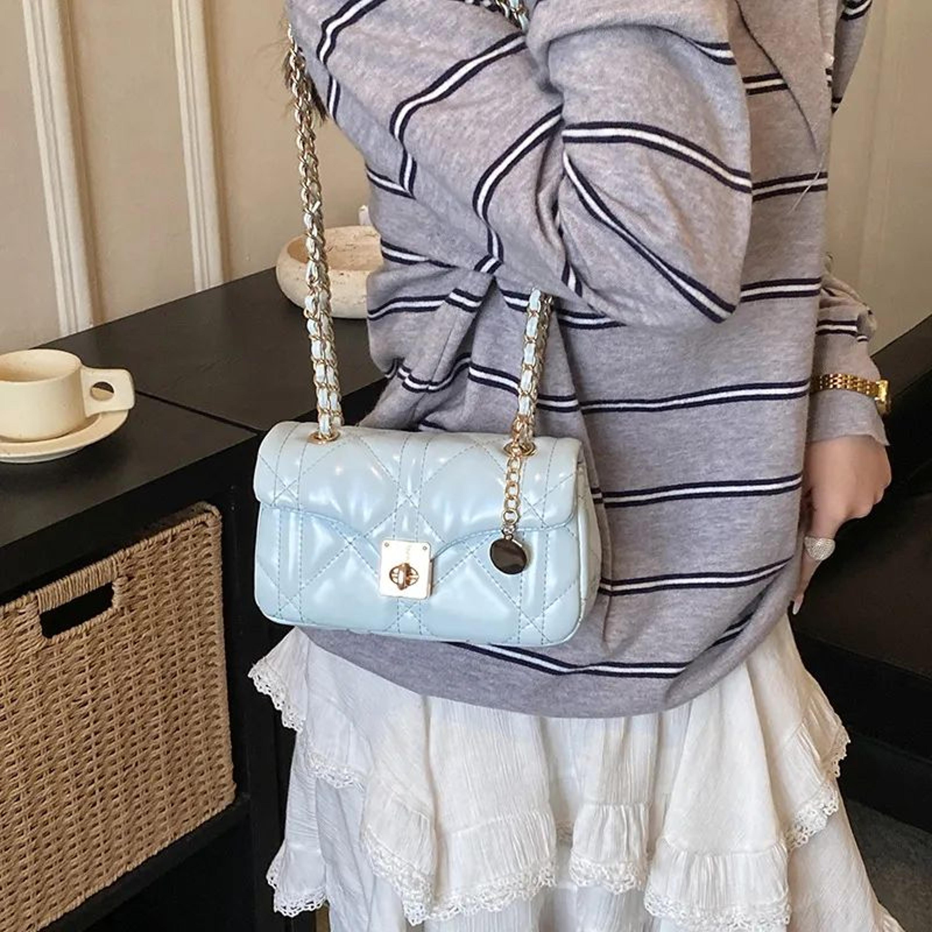 womens oil wax leather crossbody bag with diamond grid embroidery and chain strap