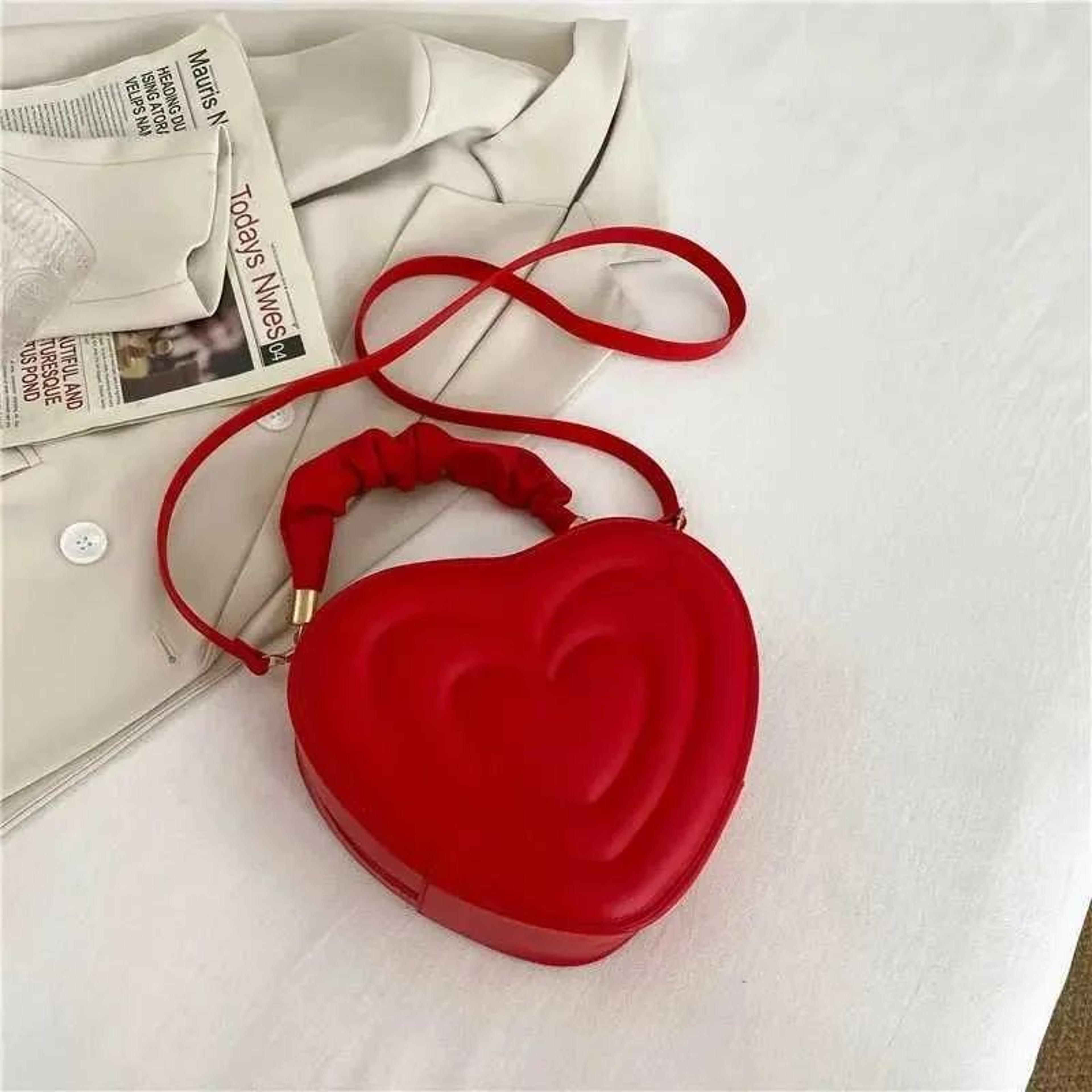 women heart shoulder crossbody bag in pu leather with retro style