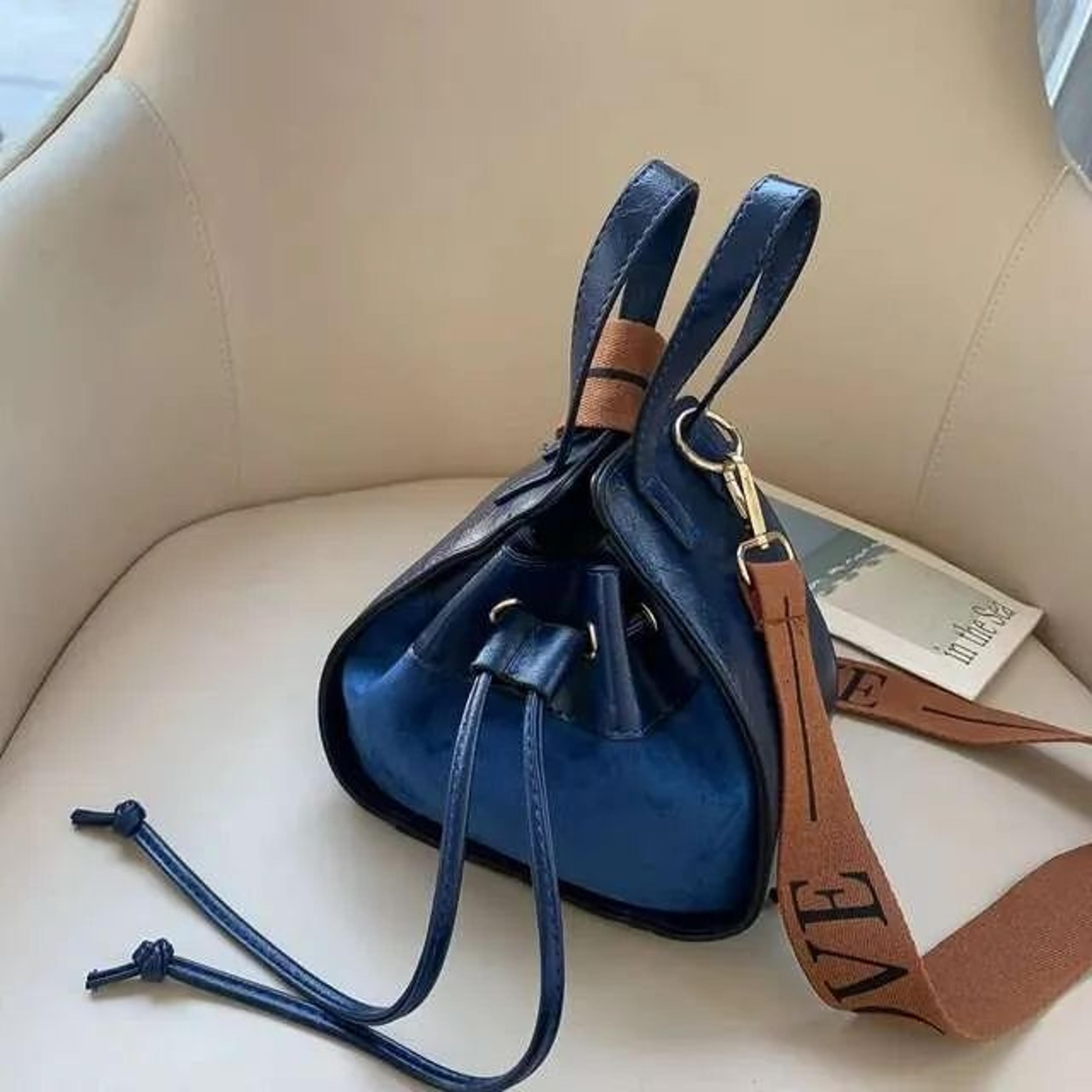 vintage women leather crossbody mini bucket bag with adjustable strap