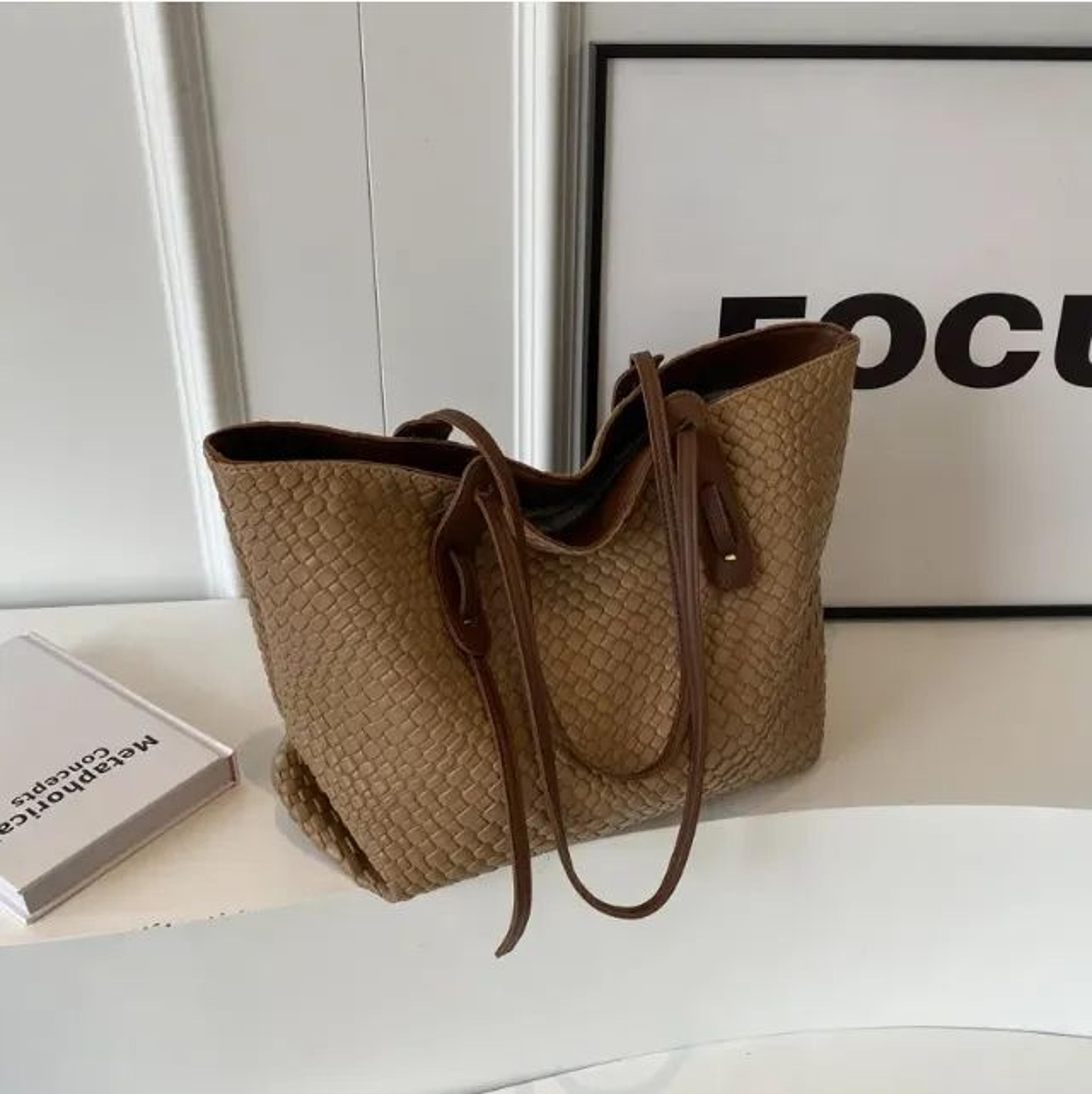women vintage large capacity tote bag with letter detailing and crossbody style