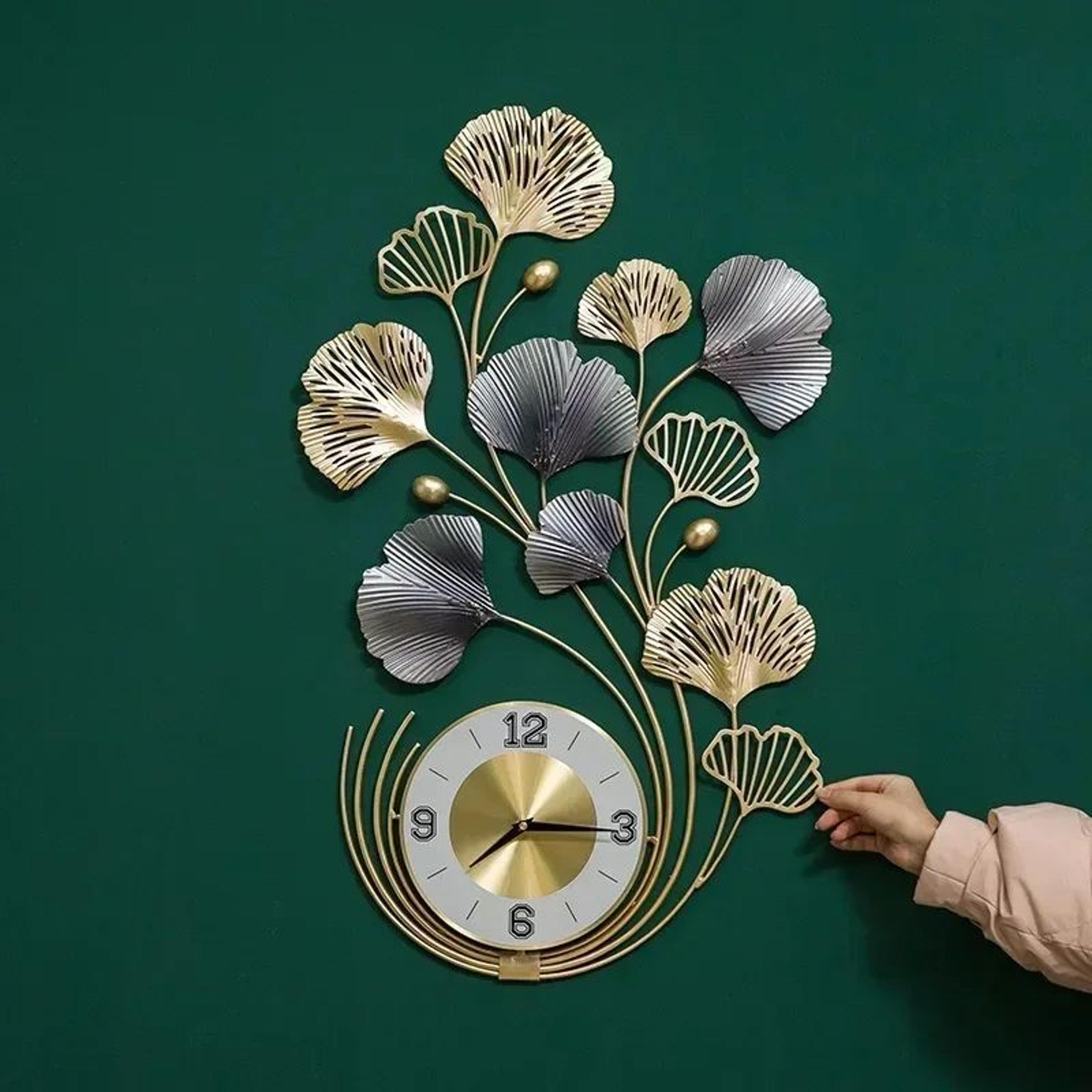 30.7in ginkgo biloba metal wall clock – elegant silent leaf art decor