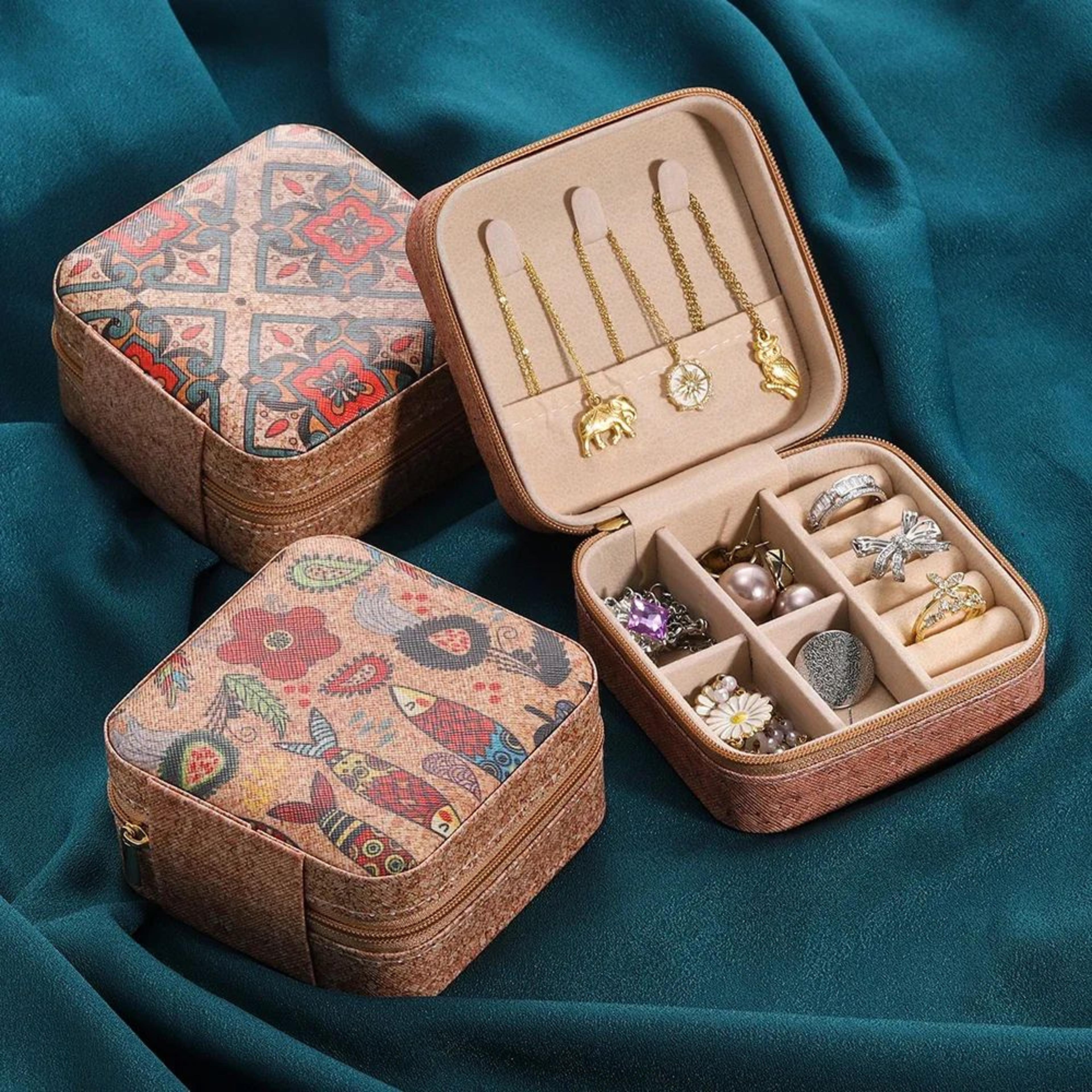 portable cork jewelry box – vintage leather travel jewelry organizer for earrings, rings & necklaces