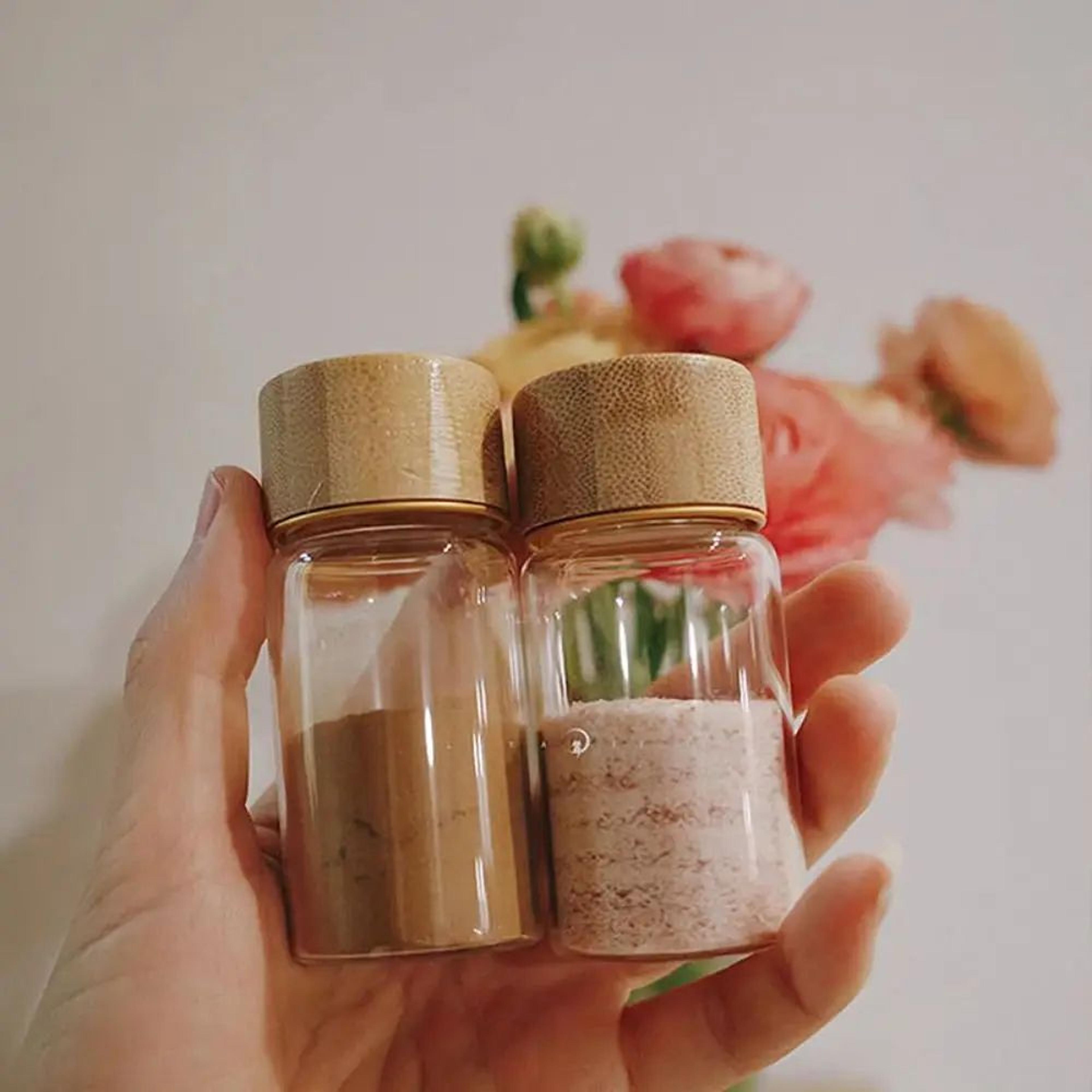 glass sealed spice jar with wooden lid – transparent kitchen storage container for herbs, seasonings & dry foods