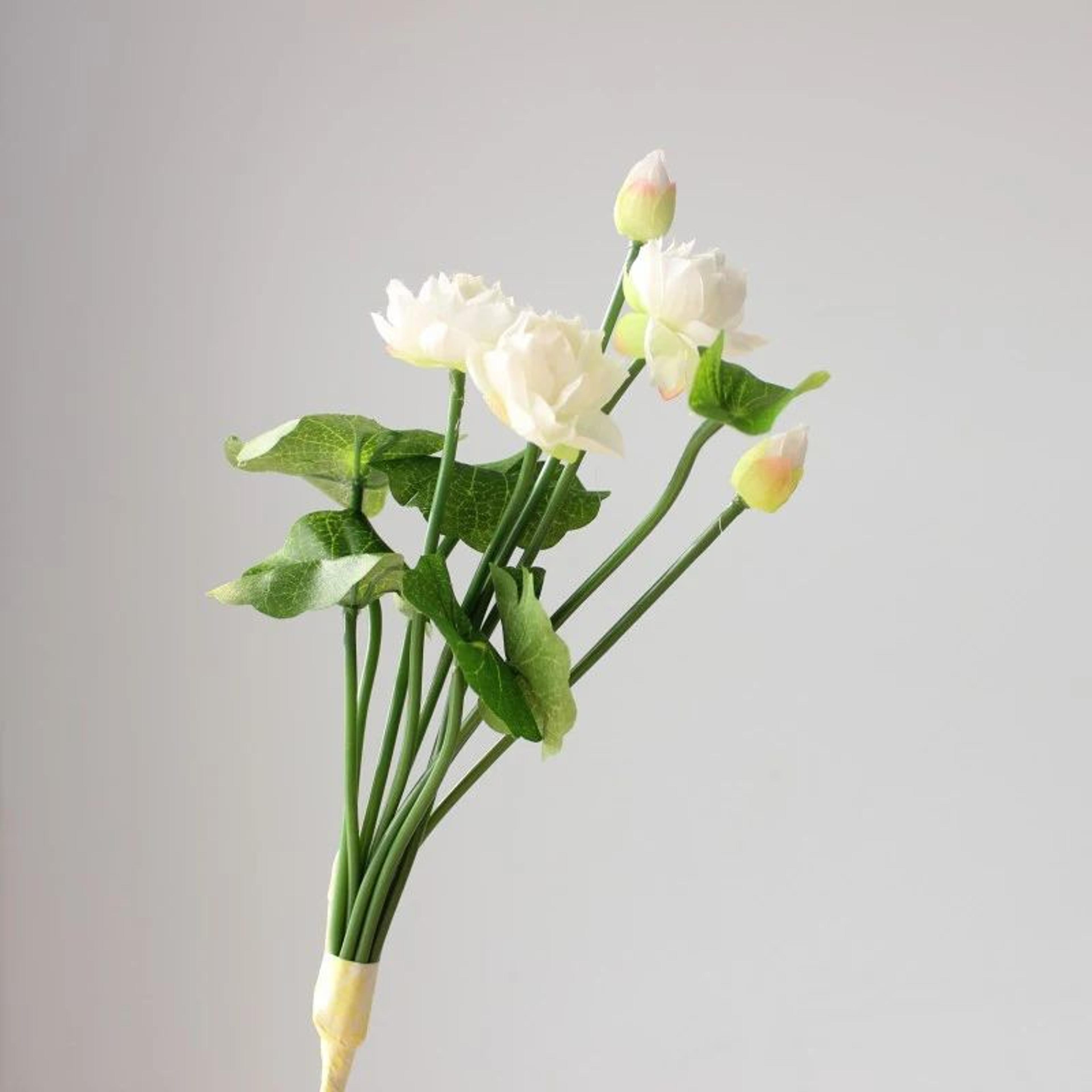 artificial lotus flower bouquet – realistic silk blooms with buds and leaves for lasting home, wedding and party decor