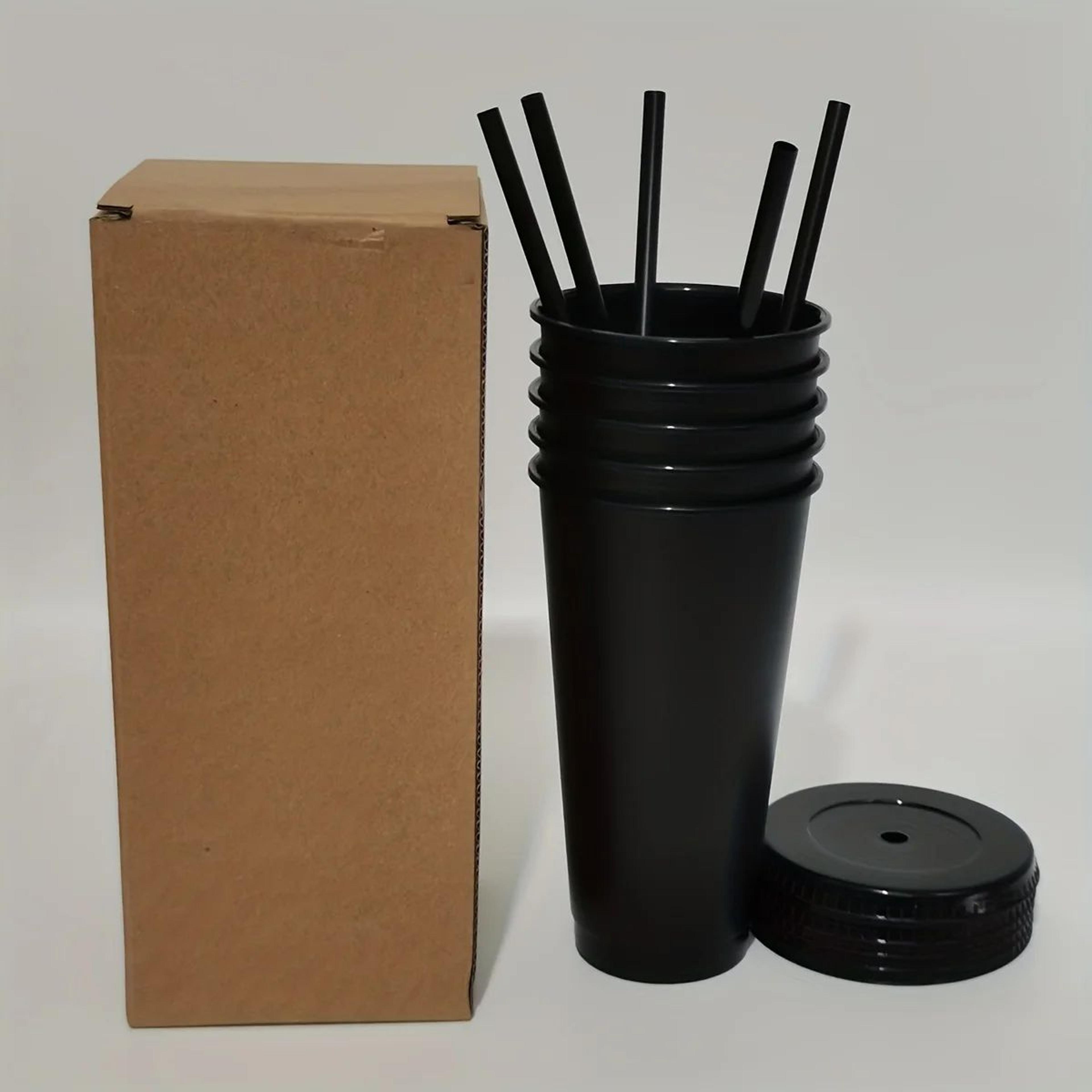 reusable plastic tumblers – cups with lids and straws for coffee, water and summer drinks at home, parties and picnics