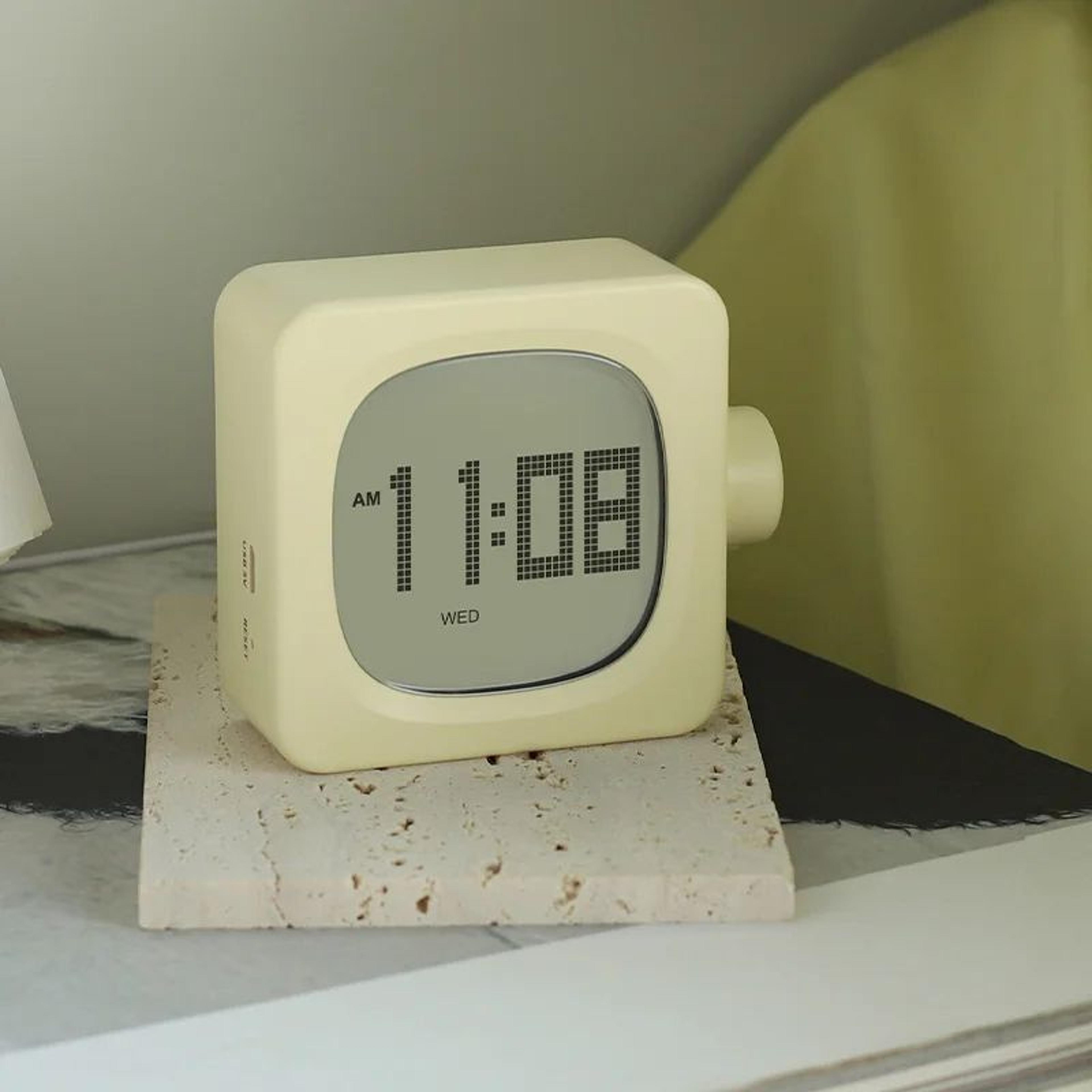 square digital led alarm clock with usb charger & timer