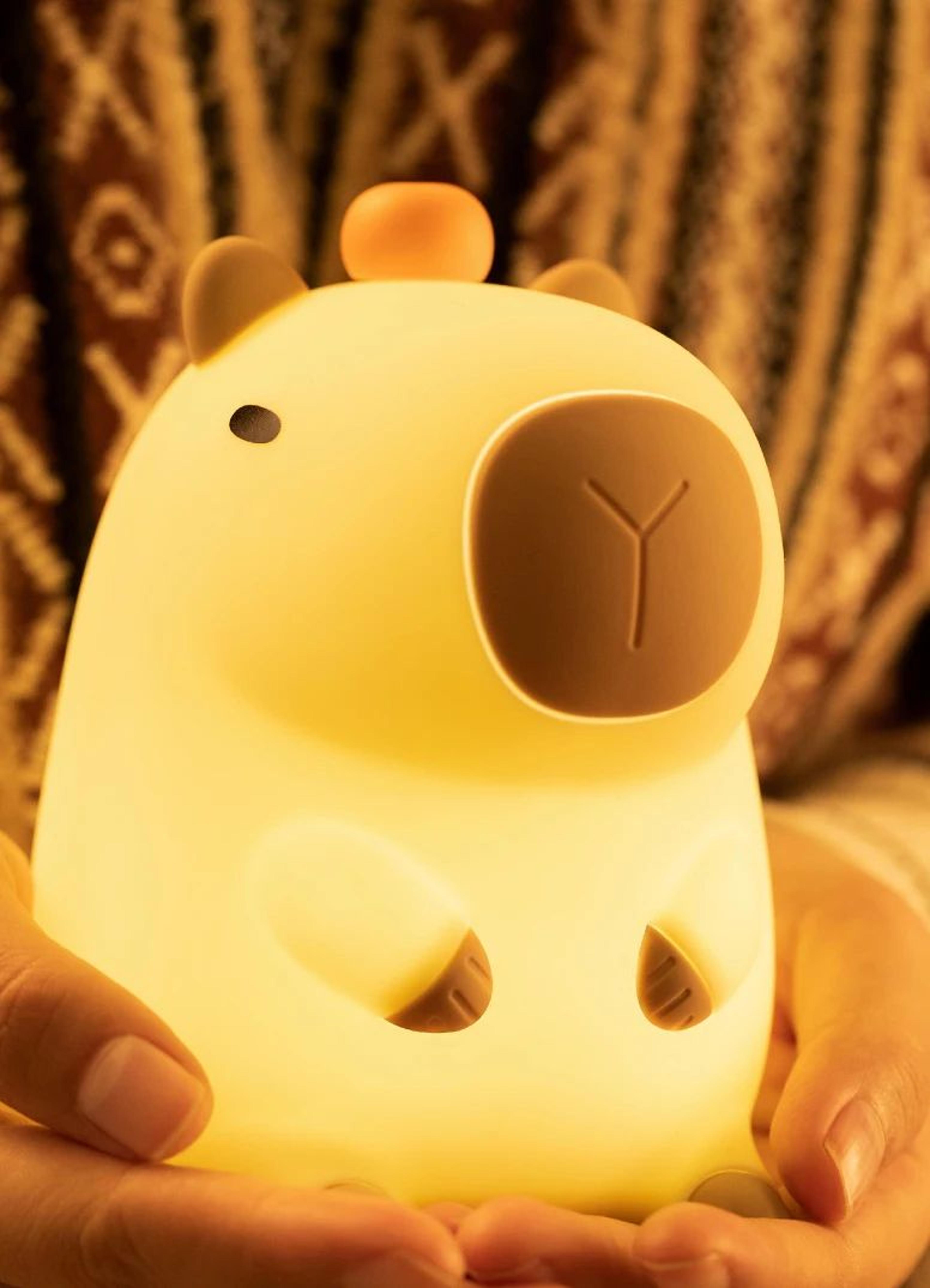 capybara silicone night light – cute anime led rechargeable lamp