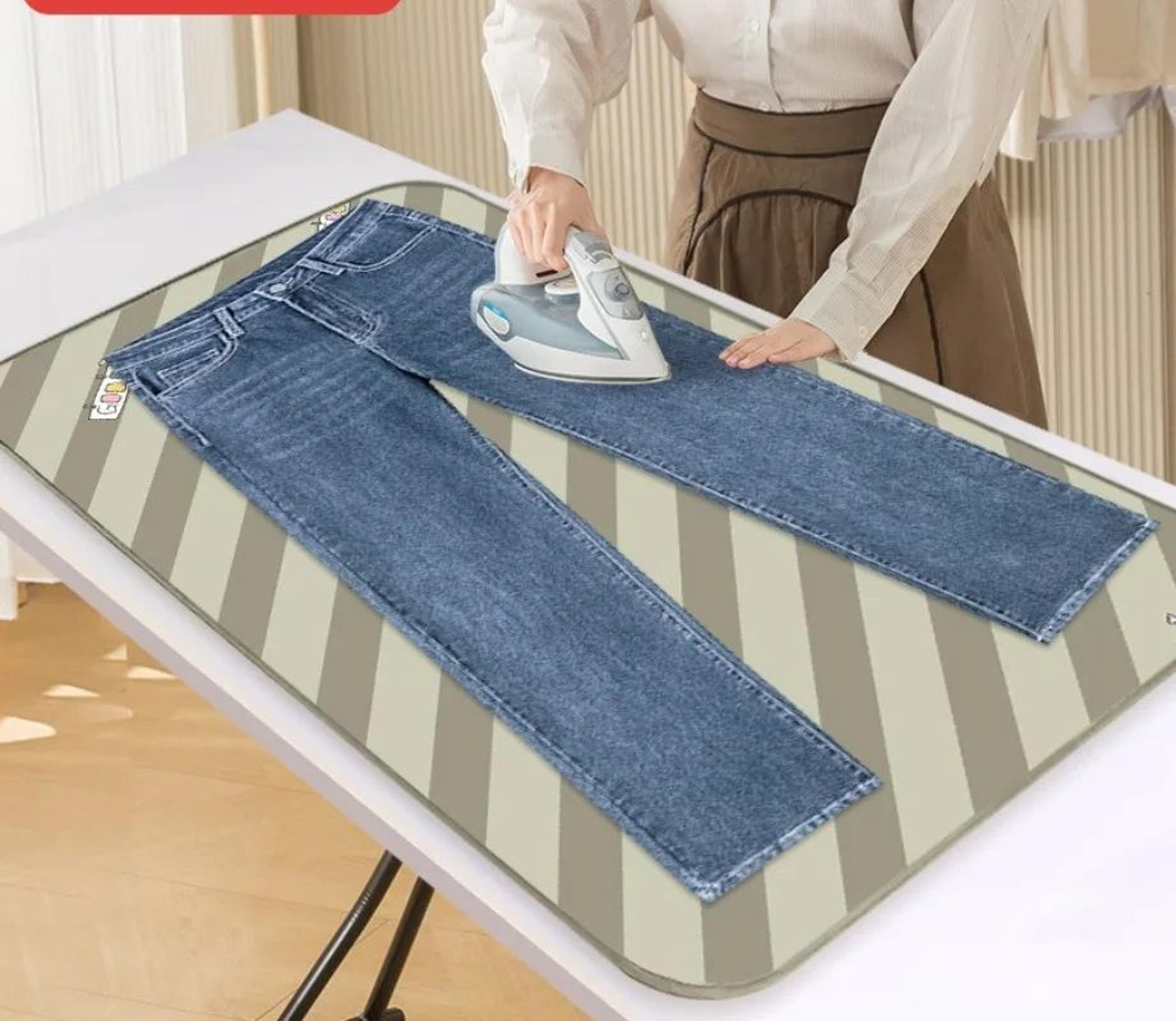foldable ironing pad with heat resistant gloves