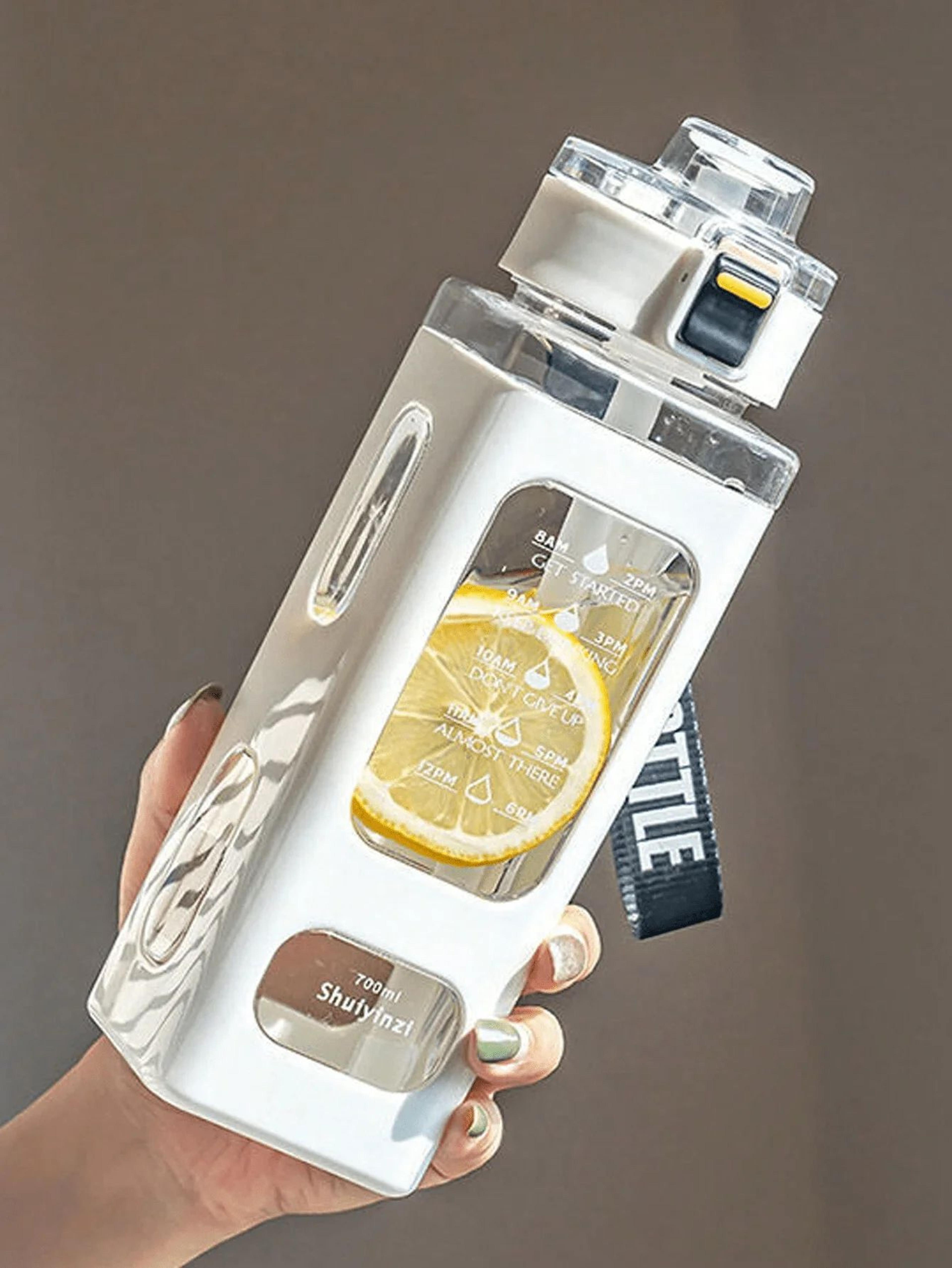 700ml portable sports water bottle